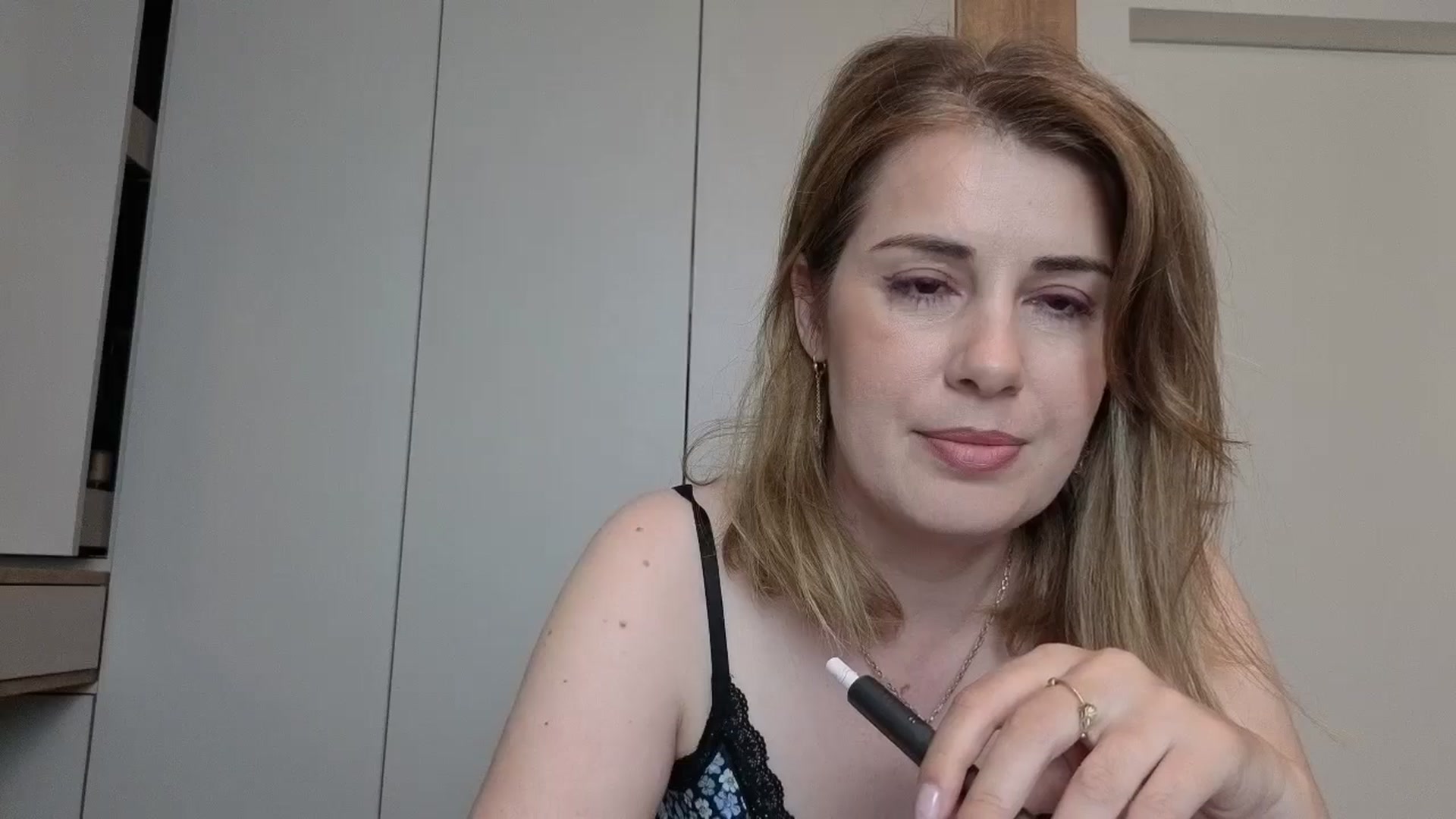 Gallery image thumbnail from PrettyWomen31's myfreecams stream on, 04/29/2026, 07:36 image 4 of 20