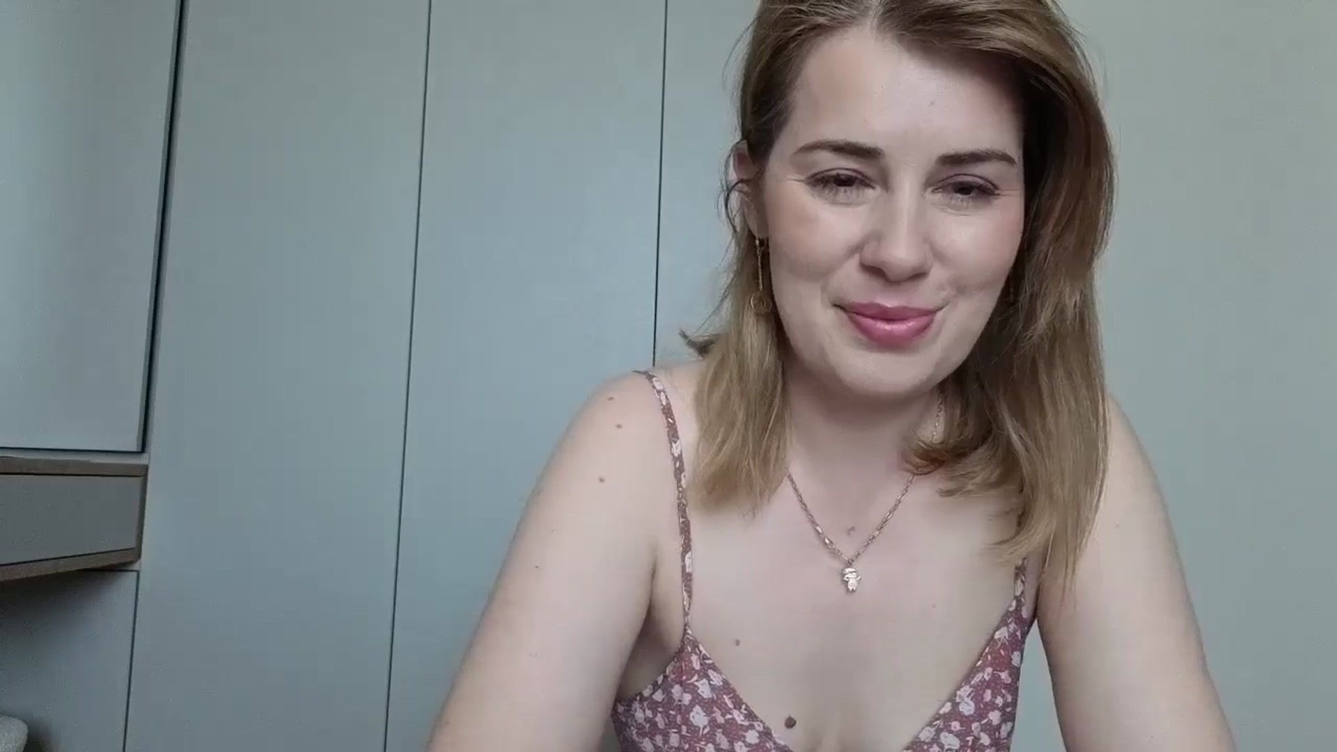 Gallery image thumbnail from PrettyWomen31's myfreecams stream on, 05/04/2026, 06:56 image 2 of 20