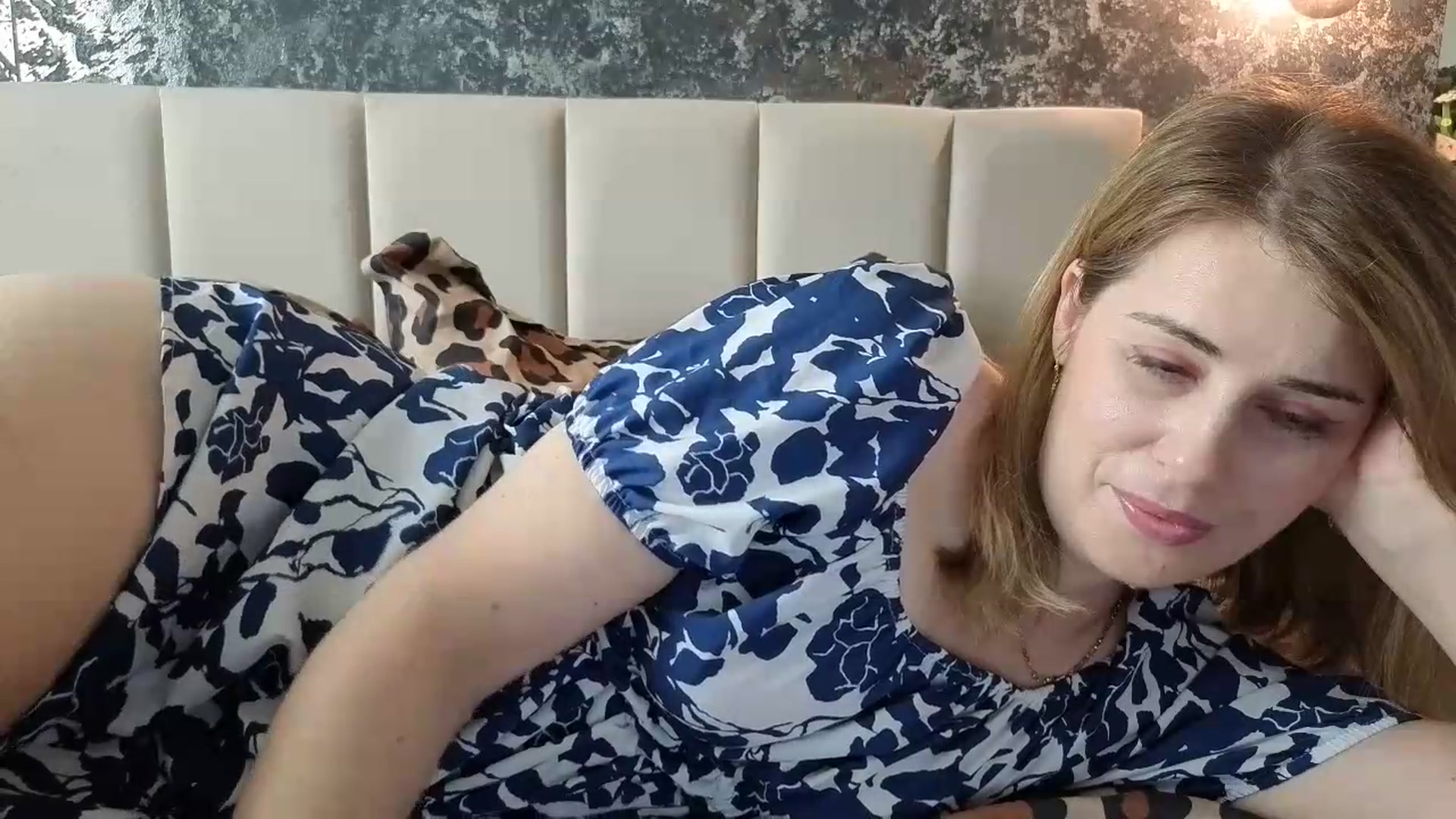 Gallery image thumbnail from PrettyWomen31's myfreecams stream on, 05/14/2026, 09:02 image 14 of 20