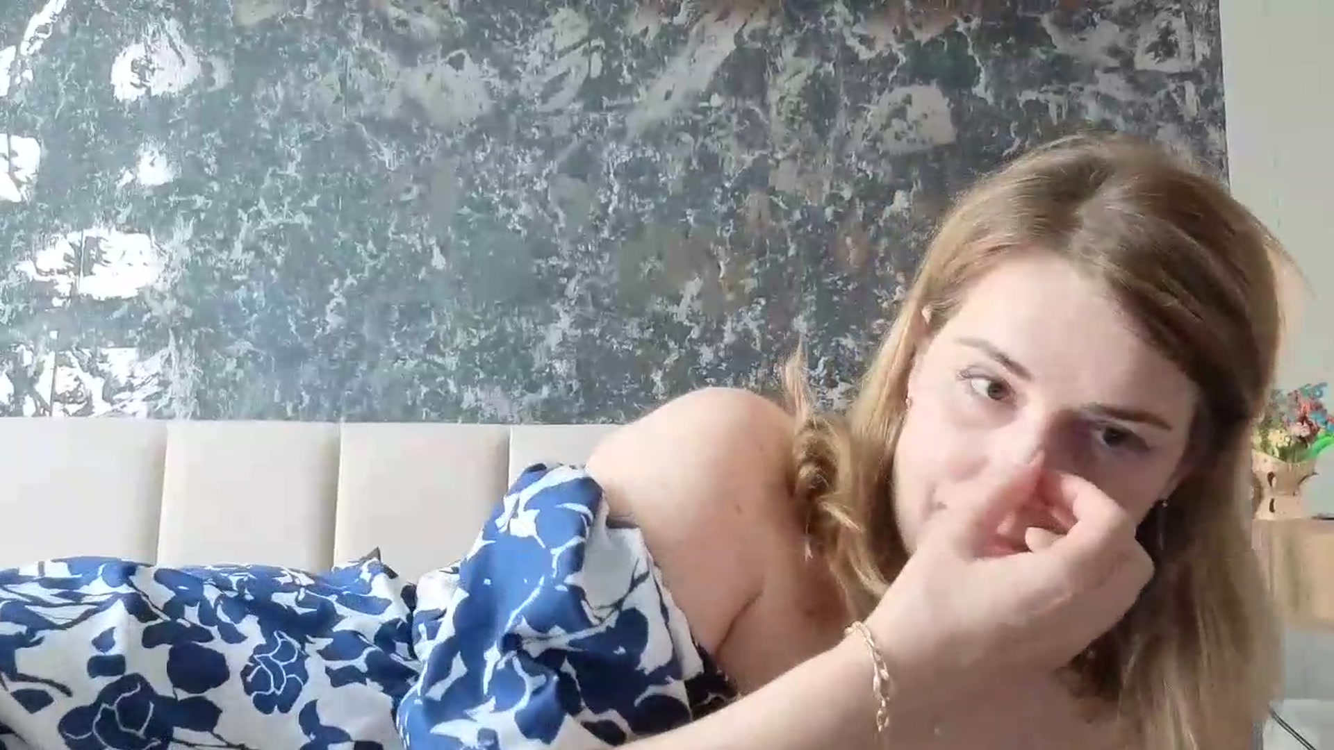 Gallery image thumbnail from PrettyWomen31's myfreecams stream on, 05/14/2026, 09:02 image 7 of 20