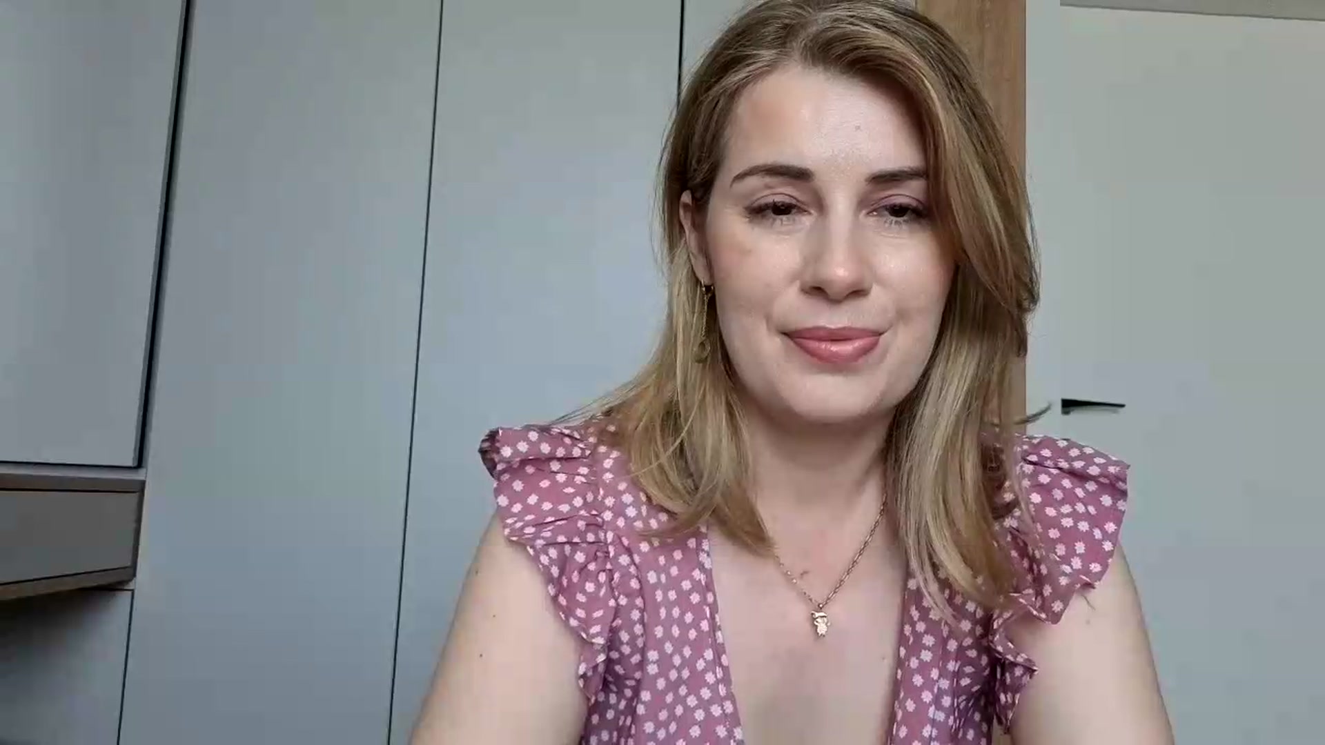 Gallery image thumbnail from PrettyWomen31's myfreecams stream on, 05/25/2026, 07:42 image 10 of 20