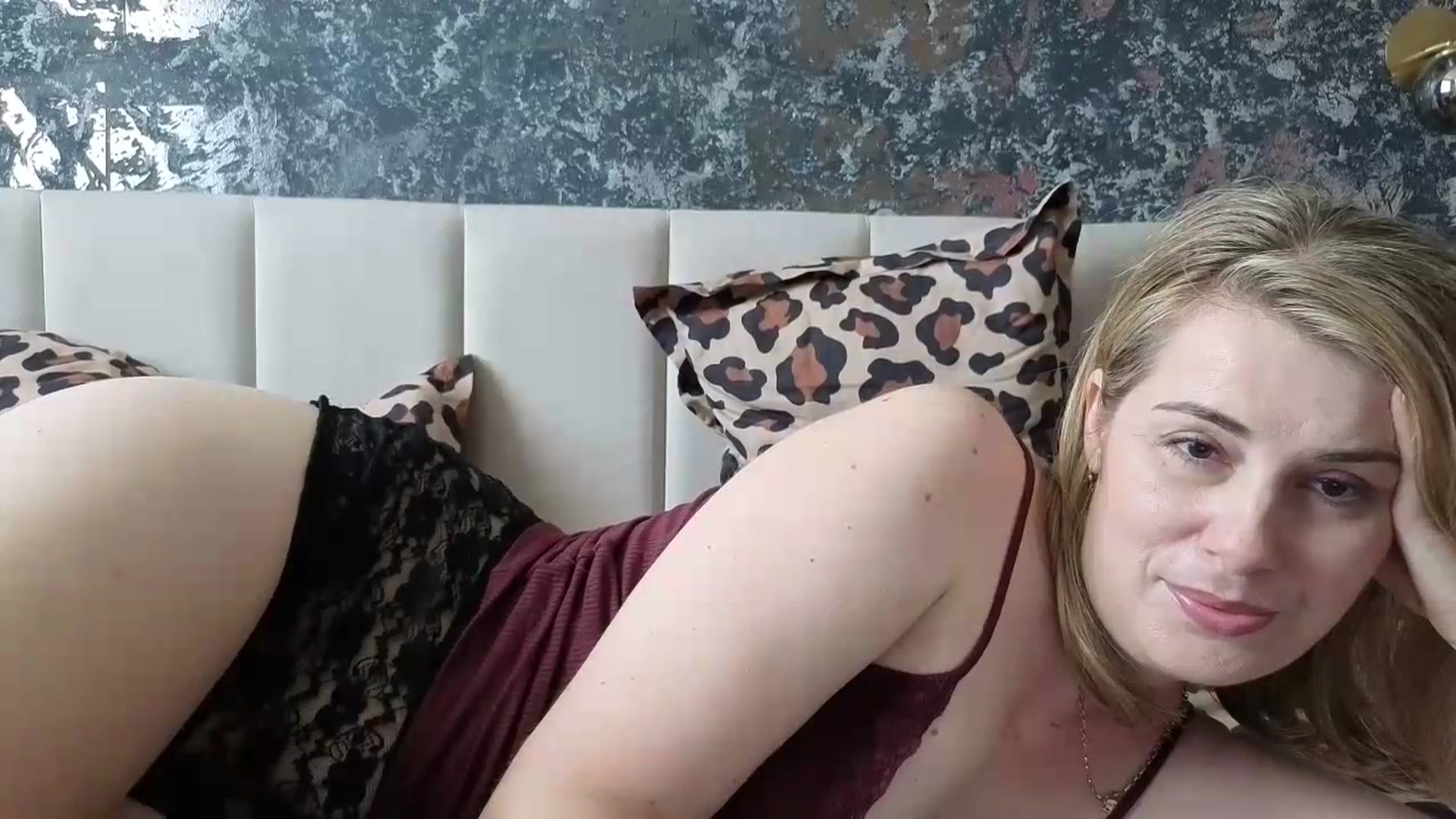 Gallery image thumbnail from PrettyWomen31's myfreecams stream on, 05/26/2026, 09:17 image 17 of 20