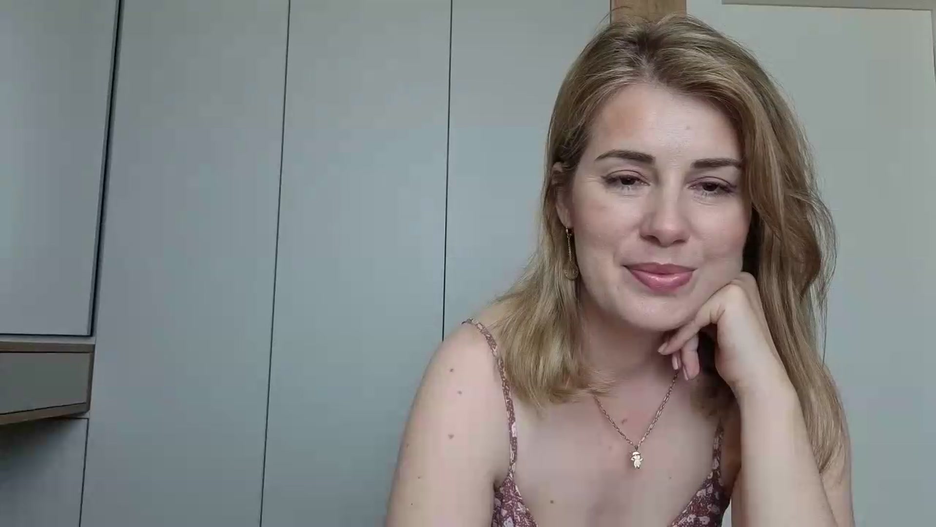 Gallery image thumbnail from PrettyWomen31's myfreecams stream on, 05/29/2026, 08:05 image 2 of 20