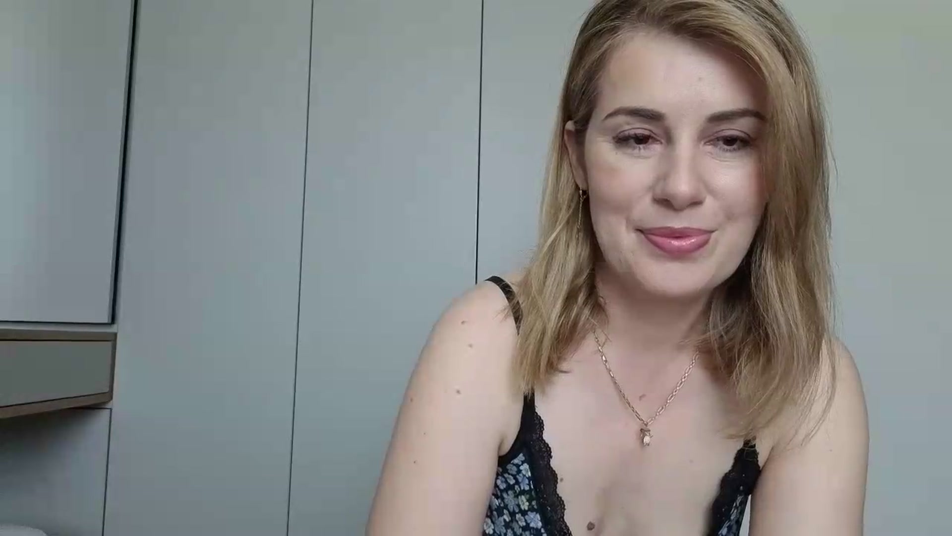 Gallery image thumbnail from PrettyWomen31's myfreecams stream on, 06/03/2026, 09:36 image 3 of 20