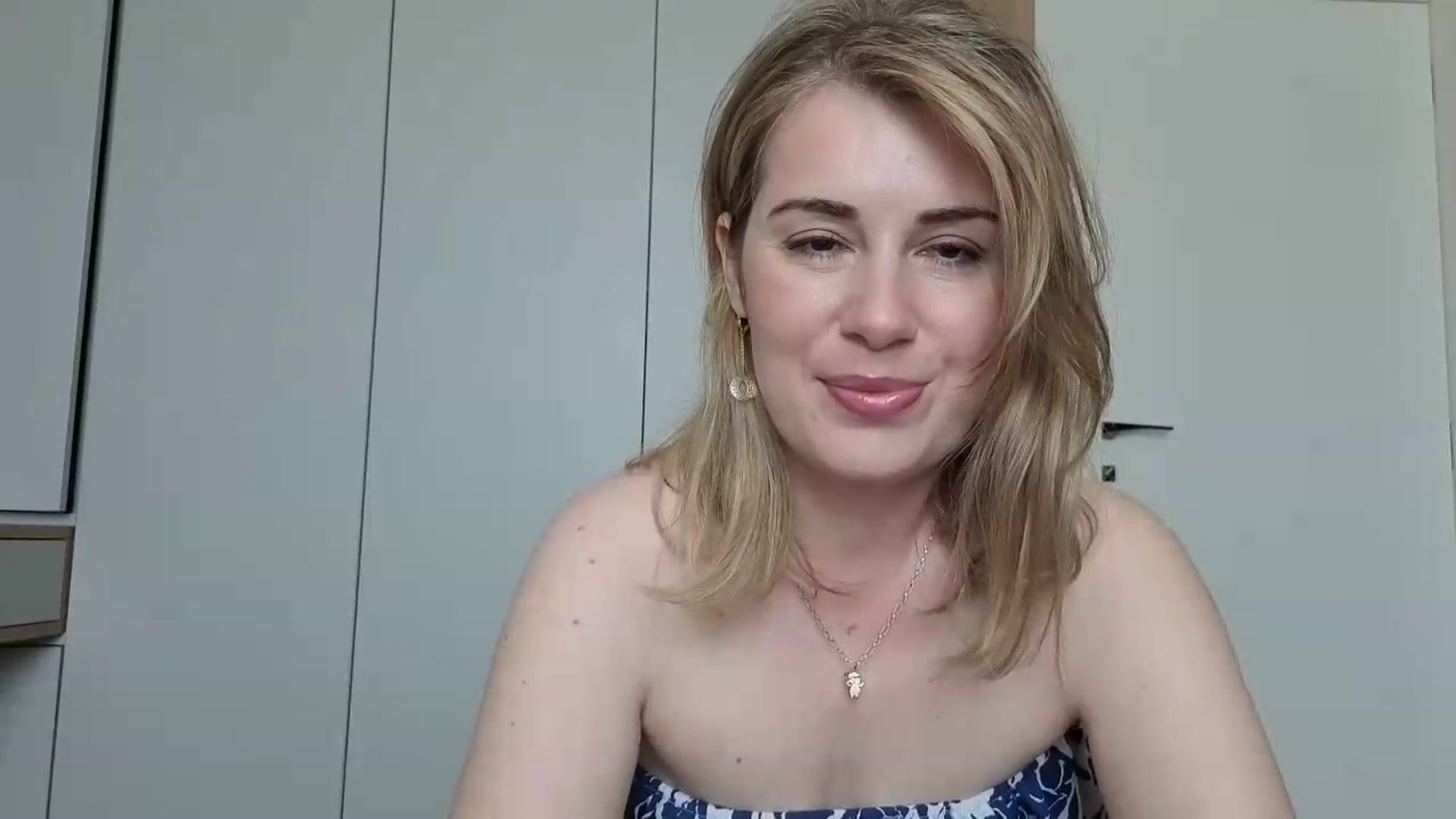 Gallery image thumbnail from PrettyWomen31's myfreecams stream on, 06/08/2026, 07:02 image 3 of 20