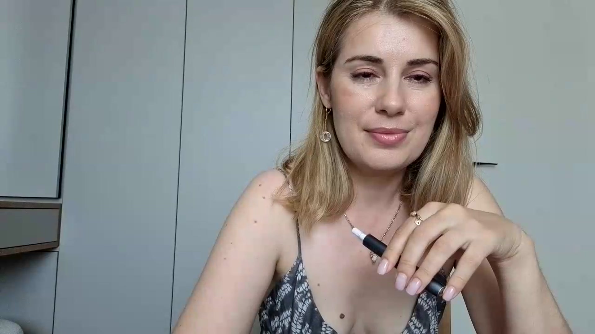 Gallery image thumbnail from PrettyWomen31's myfreecams stream on, 06/09/2026, 07:11 image 3 of 20