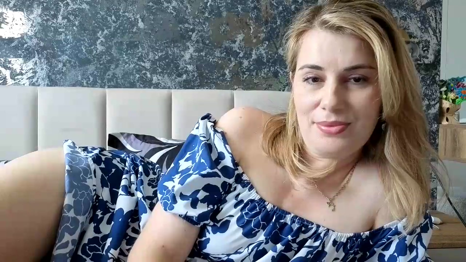 Gallery image thumbnail from PrettyWomen31's myfreecams stream on, 06/19/2026, 09:12 image 19 of 20
