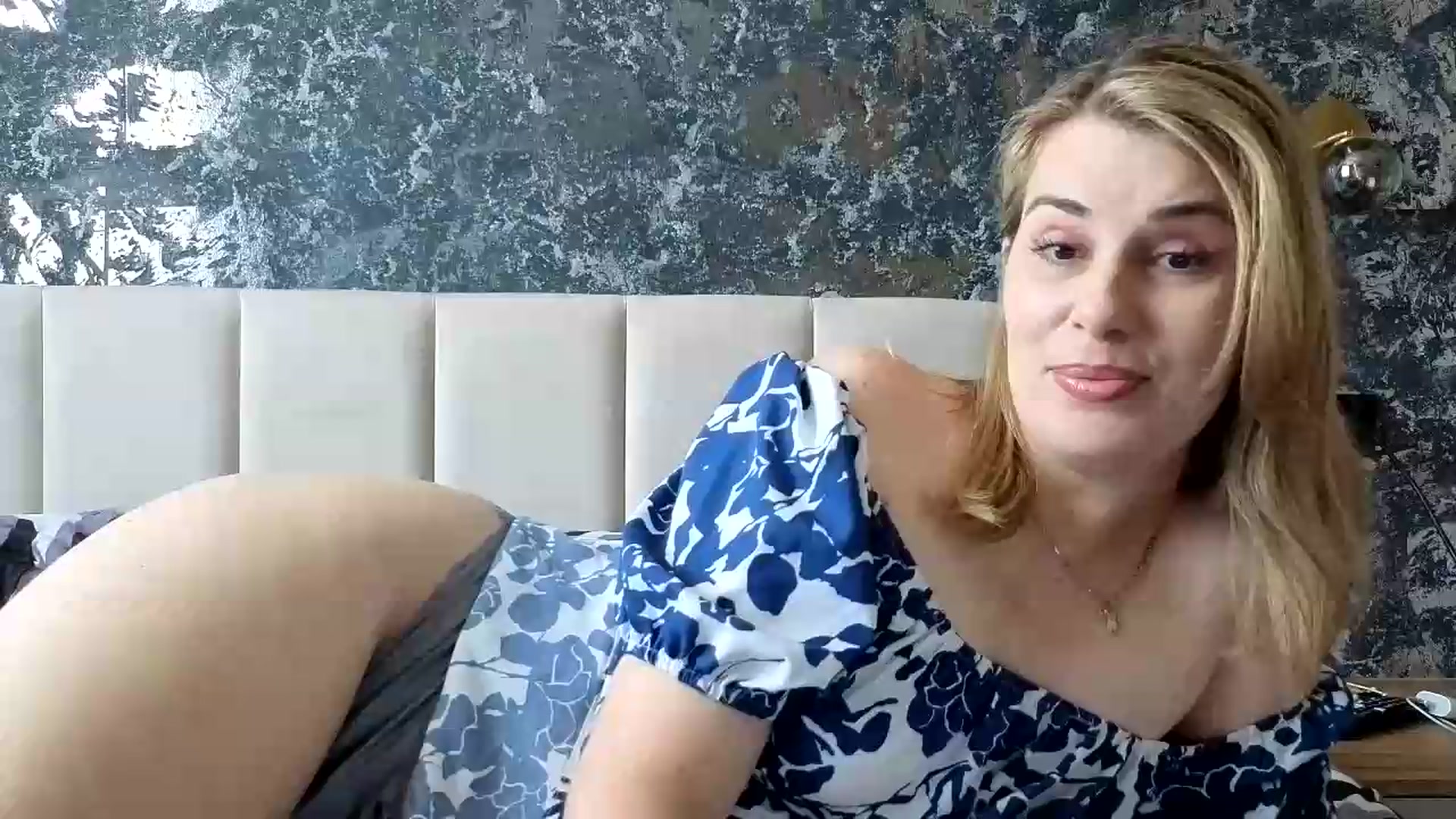 Gallery image thumbnail from PrettyWomen31's myfreecams stream on, 06/19/2026, 09:12 image 1 of 20