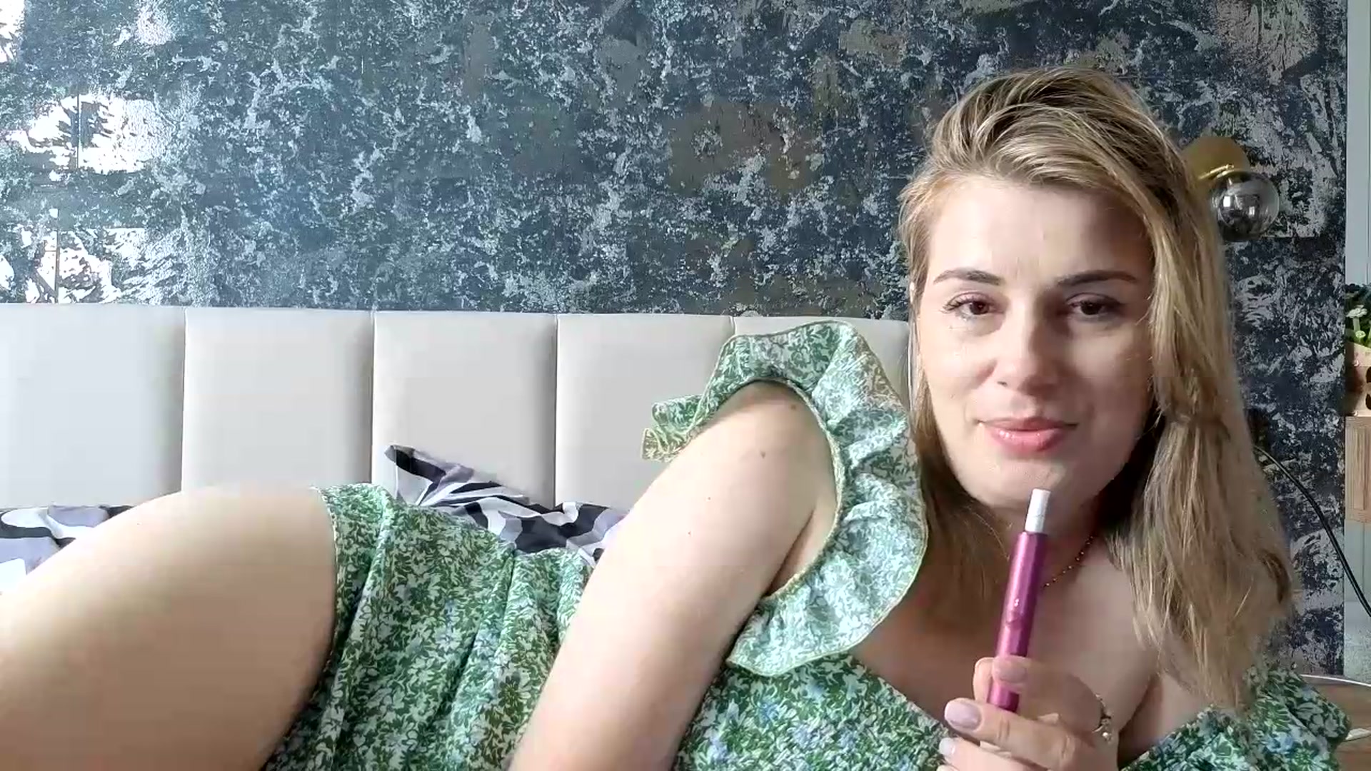 Gallery image thumbnail from PrettyWomen31's myfreecams stream on, 06/22/2026, 08:17 image 16 of 20