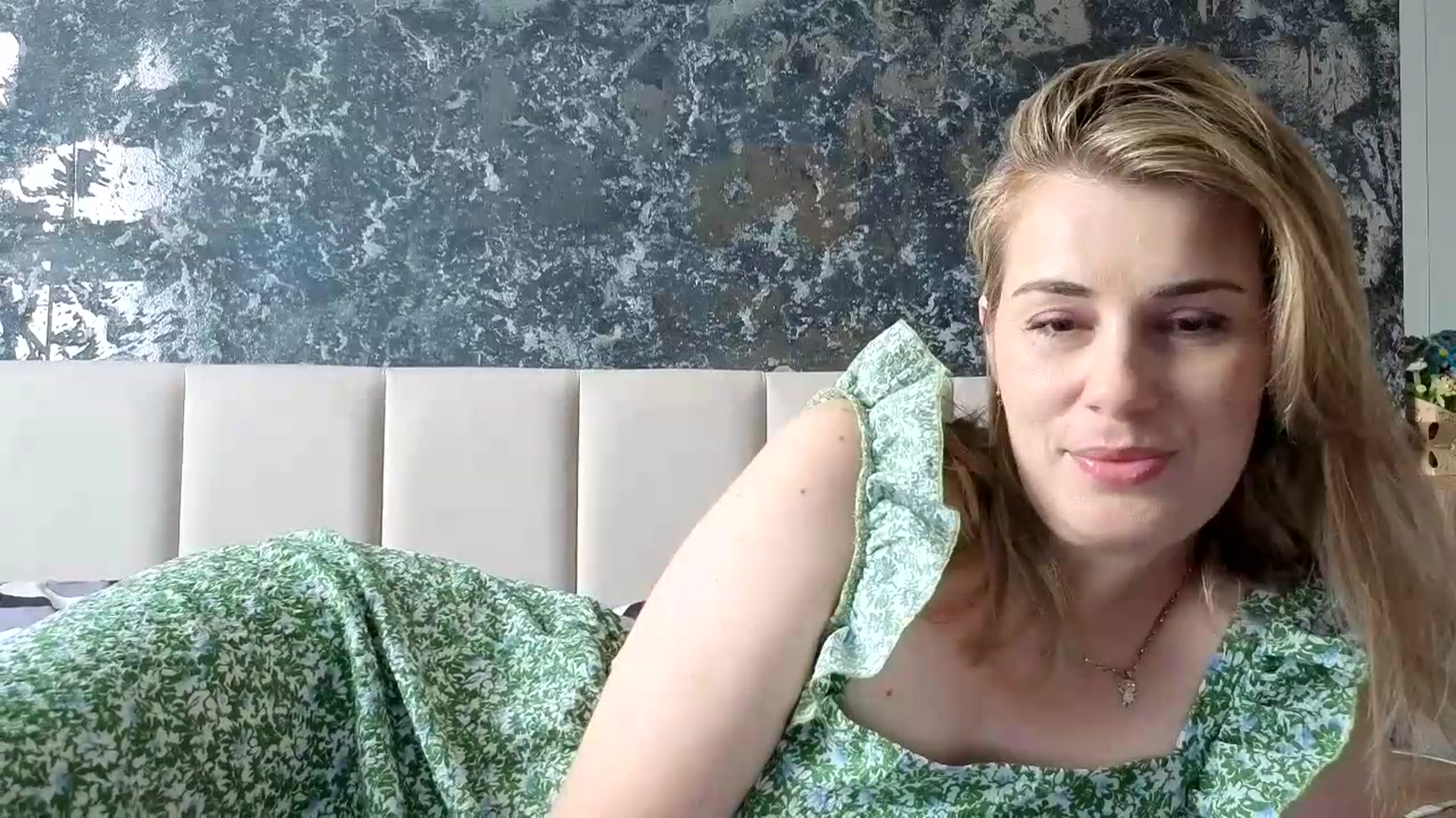 Gallery image thumbnail from PrettyWomen31's myfreecams stream on, 06/22/2026, 08:17 image 9 of 20