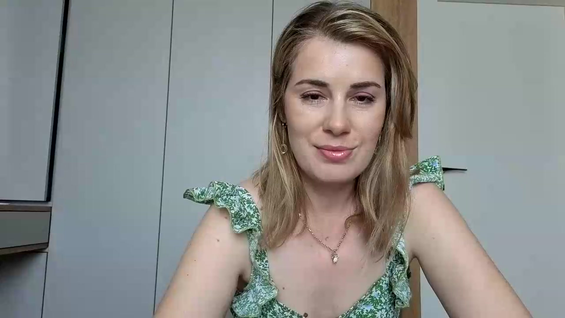 Gallery image thumbnail from PrettyWomen31's myfreecams stream on, 06/22/2026, 08:17 image 3 of 20