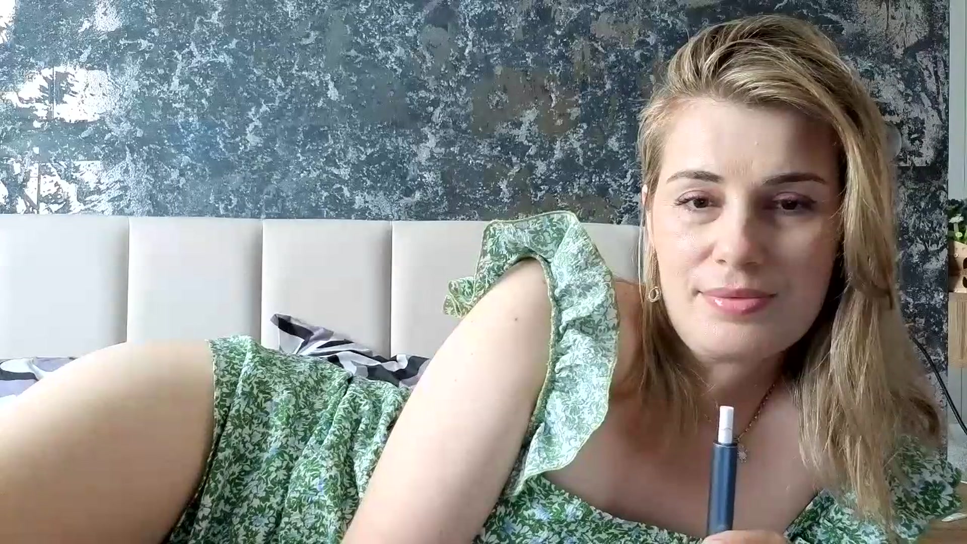 Gallery image thumbnail from PrettyWomen31's myfreecams stream on, 06/22/2026, 08:17 image 14 of 20