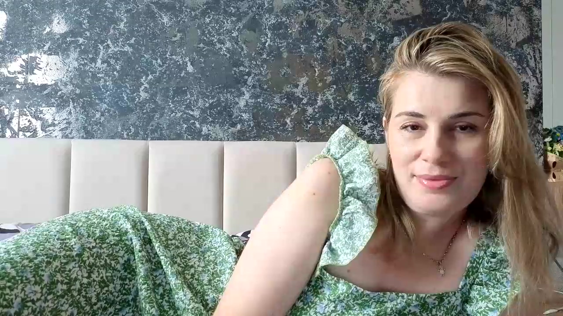 Gallery image thumbnail from PrettyWomen31's myfreecams stream on, 06/22/2026, 08:17 image 10 of 20