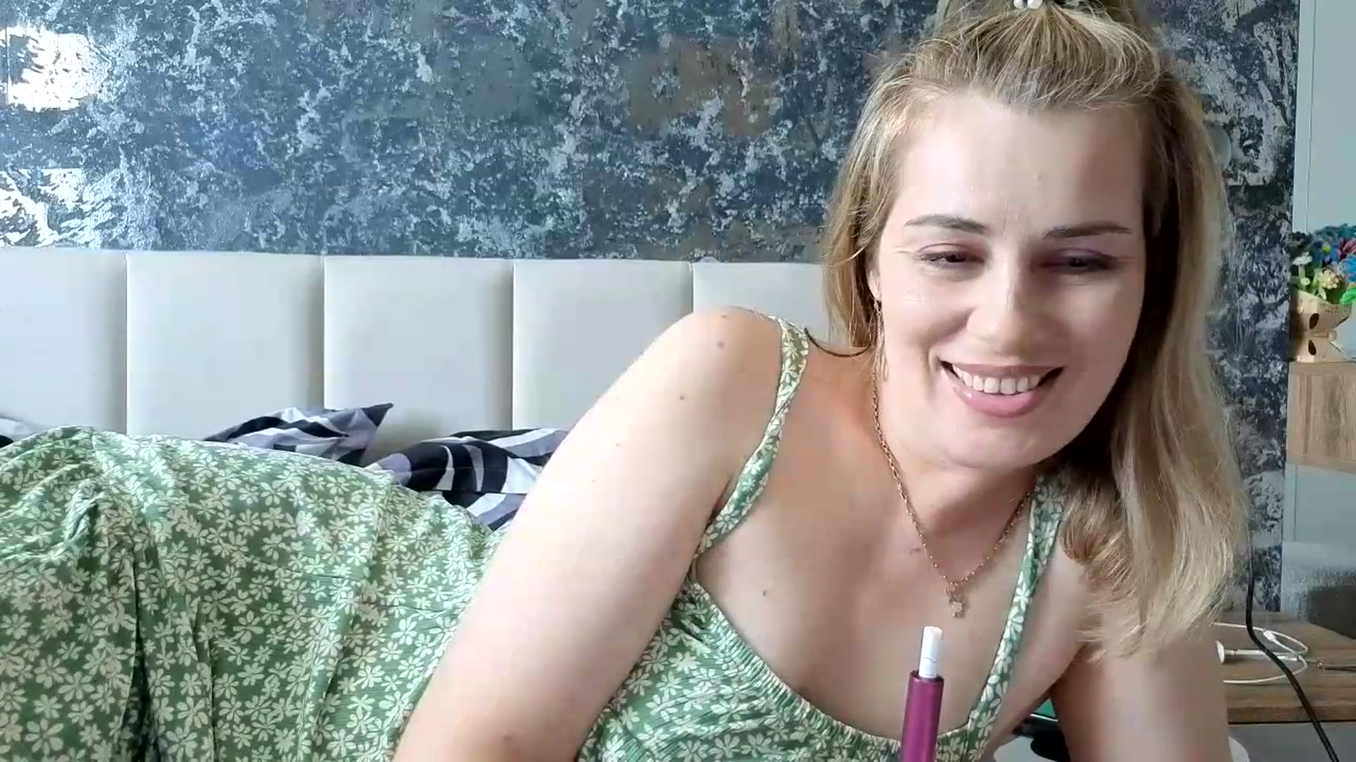 Gallery image thumbnail from PrettyWomen31's myfreecams stream on, 06/25/2026, 09:52 image 13 of 20