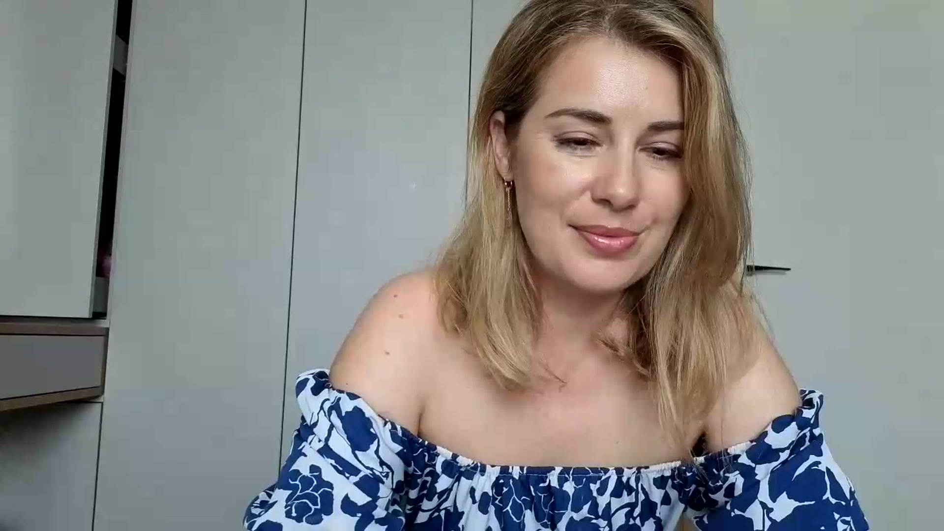 Gallery image thumbnail from PrettyWomen31's myfreecams stream on, 07/20/2026, 06:14 image 8 of 20