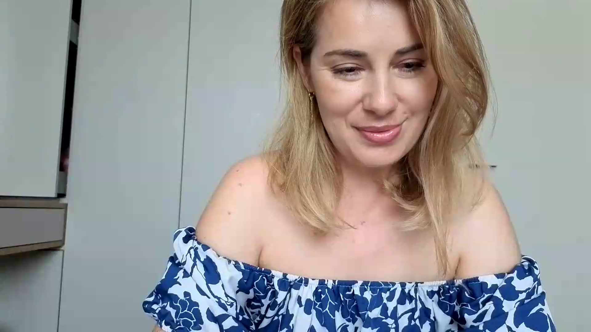 Gallery image thumbnail from PrettyWomen31's myfreecams stream on, 07/20/2026, 06:14 image 14 of 20