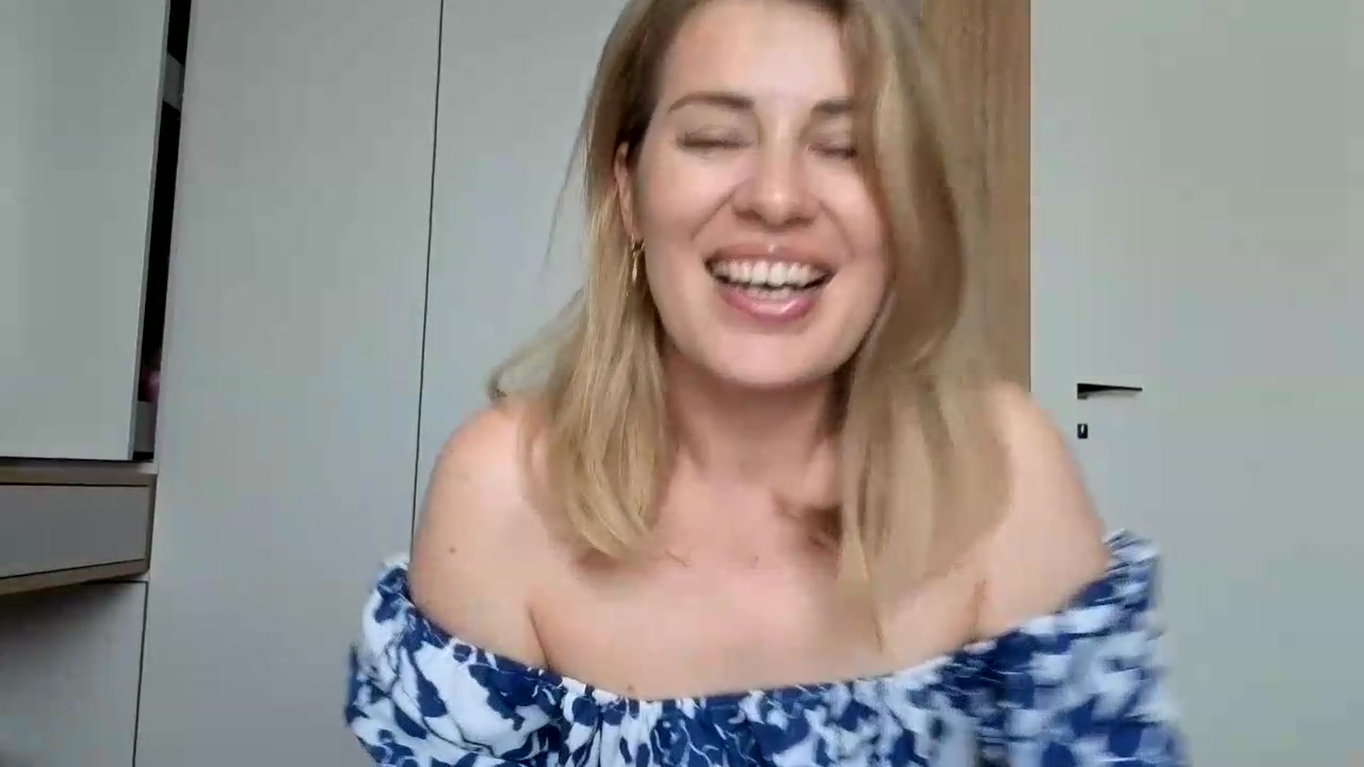 Gallery image thumbnail from PrettyWomen31's myfreecams stream on, 07/20/2026, 06:14 image 18 of 20