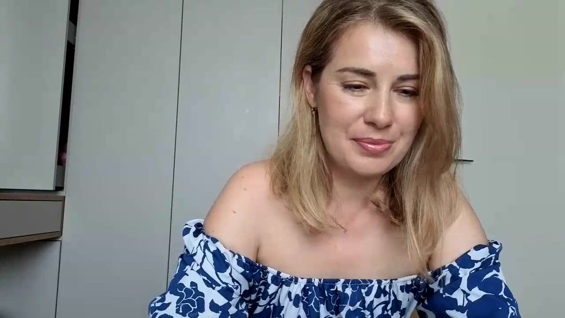 Gallery image thumbnail from PrettyWomen31's myfreecams stream on, 07/20/2026, 06:14 image 9 of 20