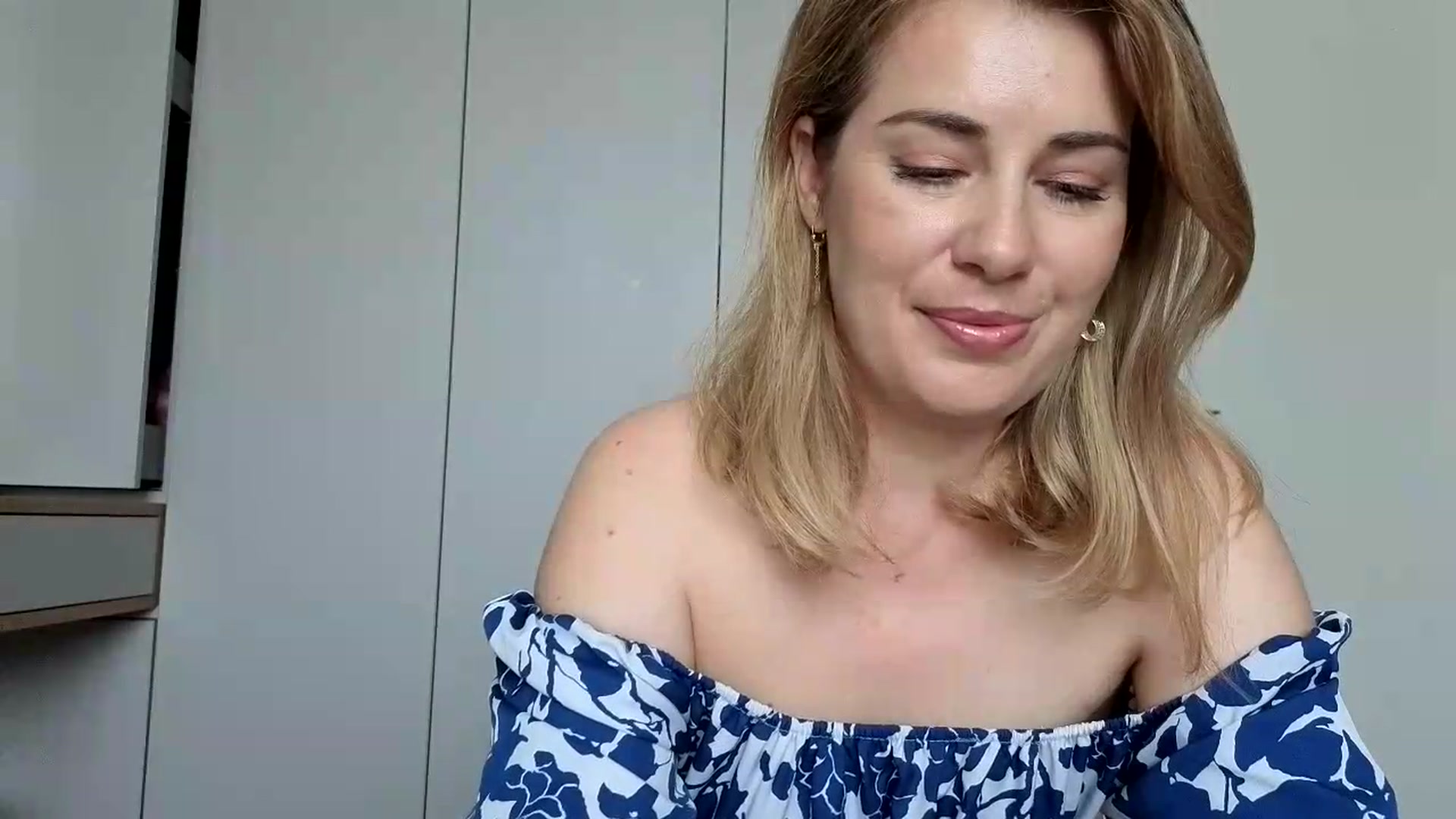 Gallery image thumbnail from PrettyWomen31's myfreecams stream on, 07/20/2026, 06:14 image 12 of 20