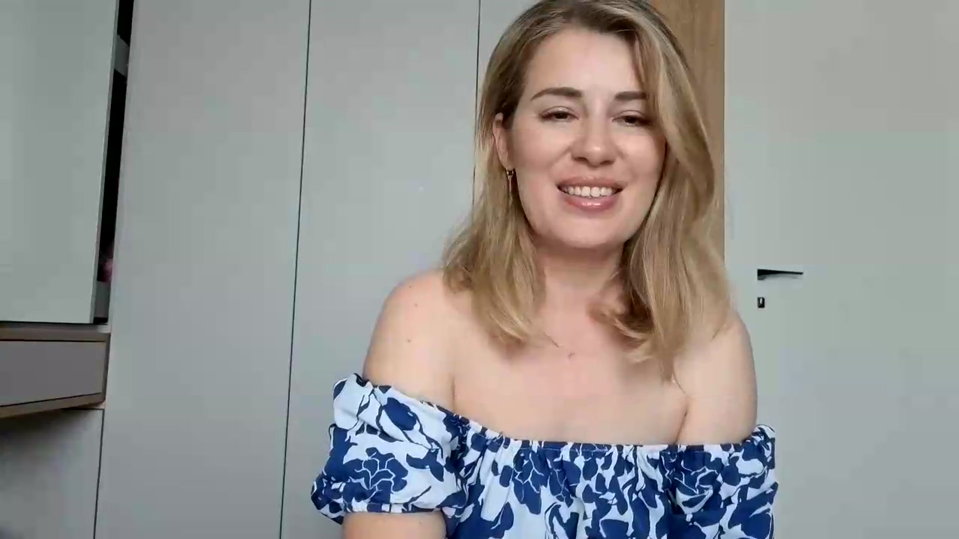 Gallery image thumbnail from PrettyWomen31's myfreecams stream on, 07/20/2026, 06:14 image 15 of 20