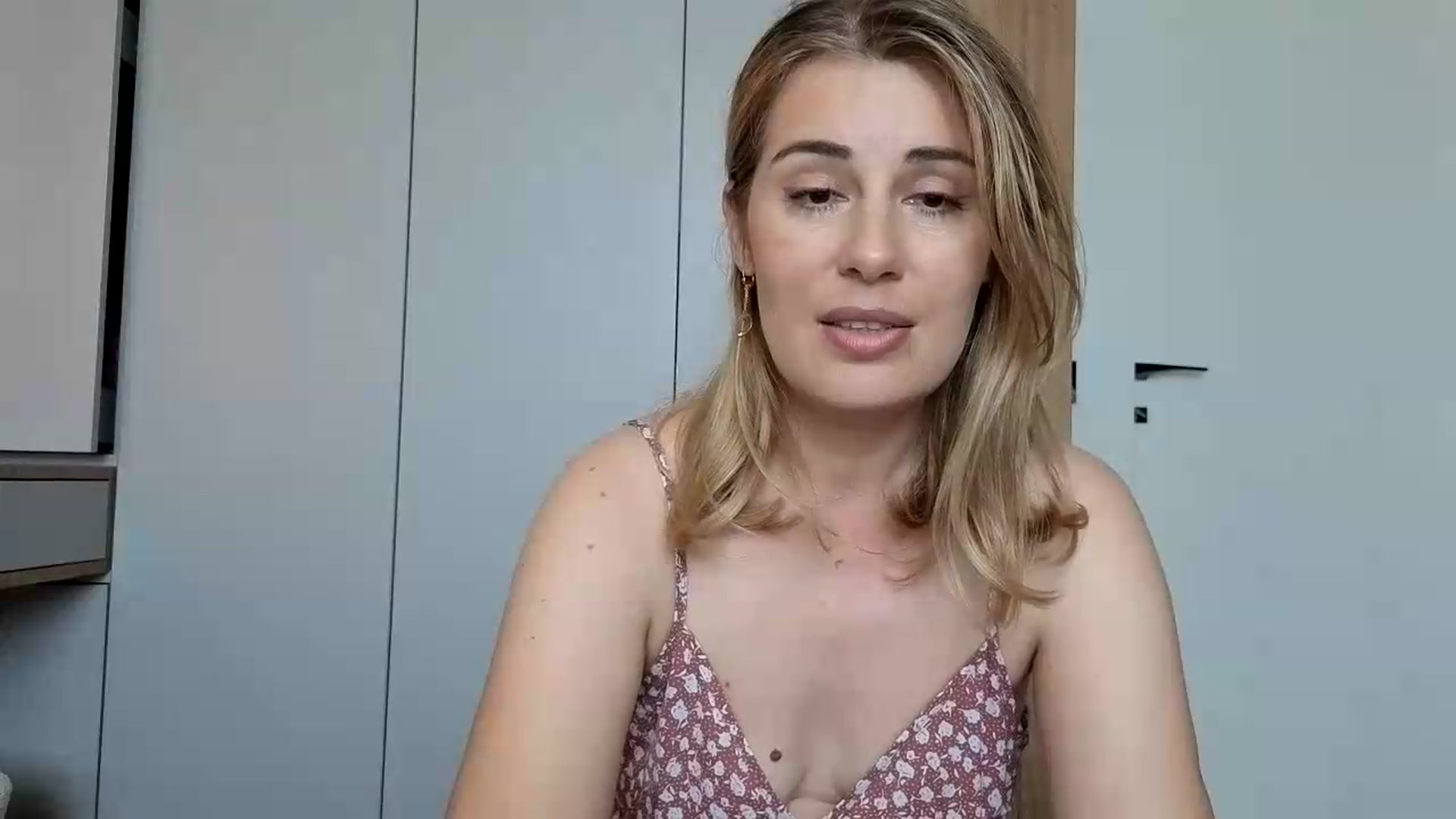 Gallery image thumbnail from PrettyWomen31's myfreecams stream on, 07/28/2026, 08:29 image 4 of 20