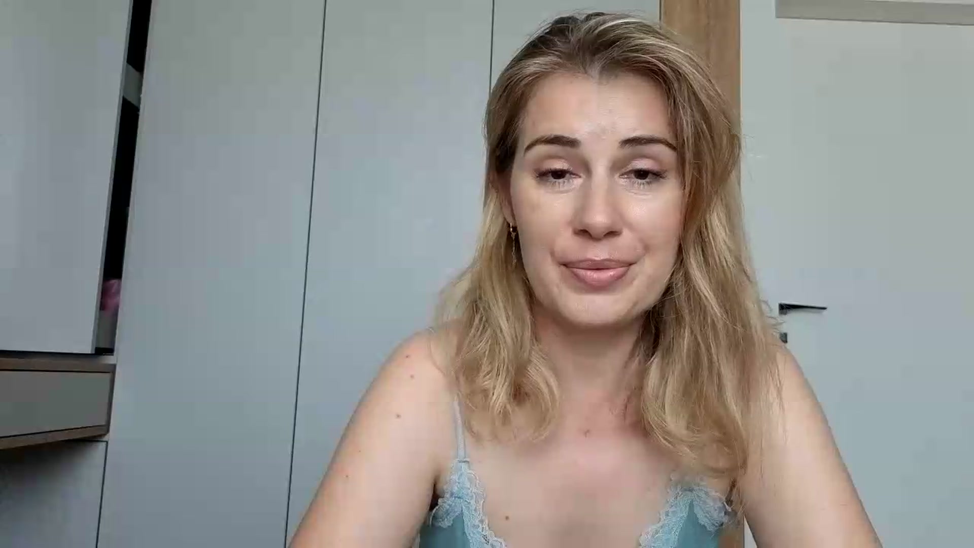 Gallery image thumbnail from PrettyWomen31's myfreecams stream on, 08/03/2026, 07:31 image 9 of 20