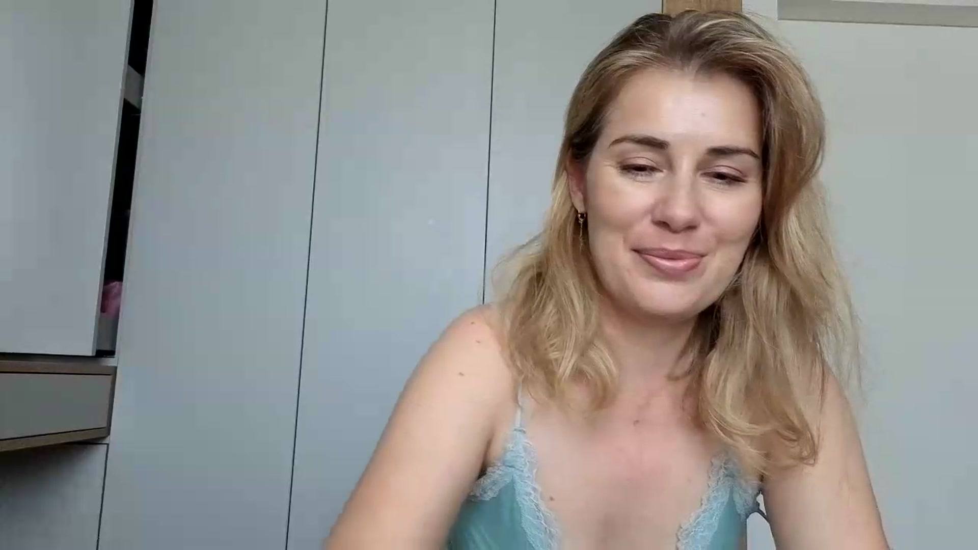 Gallery image thumbnail from PrettyWomen31's myfreecams stream on, 08/03/2026, 07:31 image 4 of 20