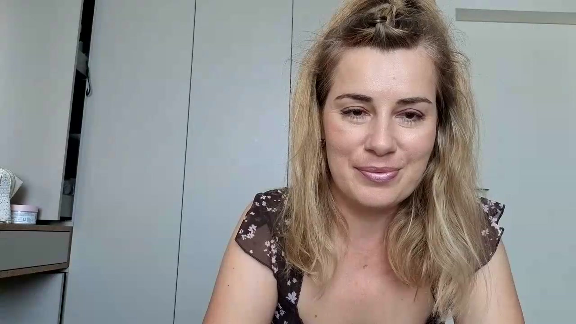 Gallery image thumbnail from PrettyWomen31's myfreecams stream on, 08/17/2026, 07:19 image 4 of 20