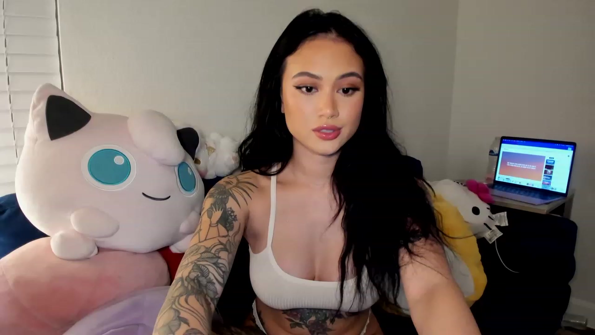 Gallery image thumbnail from PrettyX0Kat's myfreecams stream on, 02/09/2023, 04:33 image 3 of 20