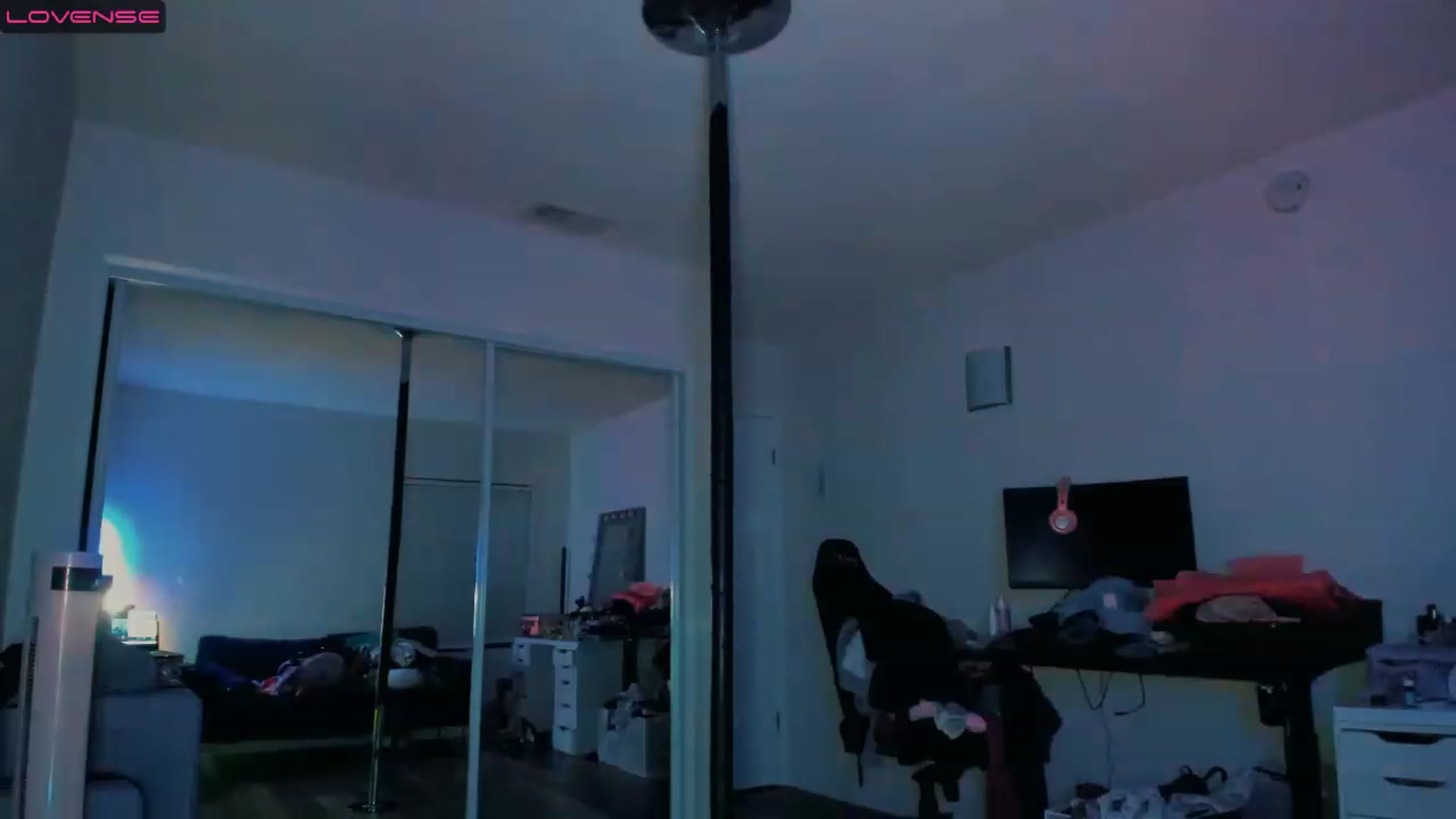 Gallery image thumbnail from PrettyX0Kat's myfreecams stream on, 04/08/2023, 05:36 image 16 of 20