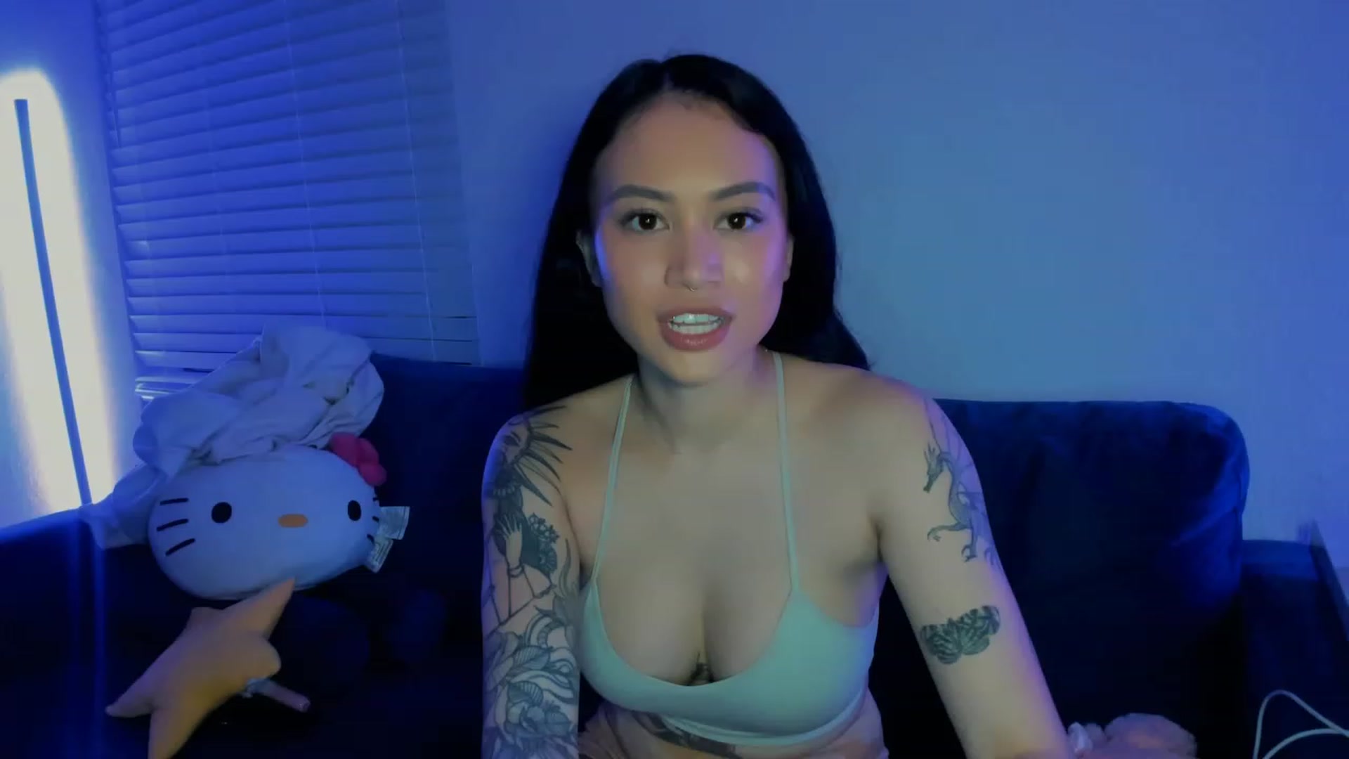 Gallery image thumbnail from PrettyX0Kat's myfreecams stream on, 05/04/2023, 05:03 image 7 of 20