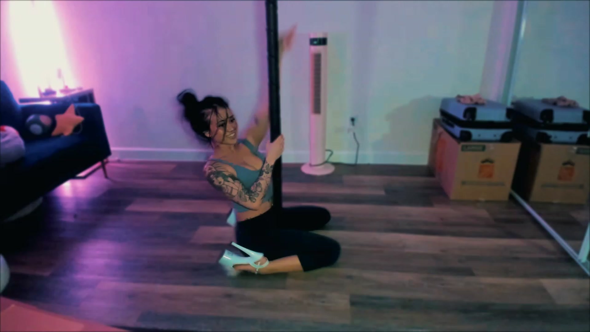 Gallery image thumbnail from PrettyX0Kat's myfreecams stream on, 06/01/2023, 06:24 image 15 of 20