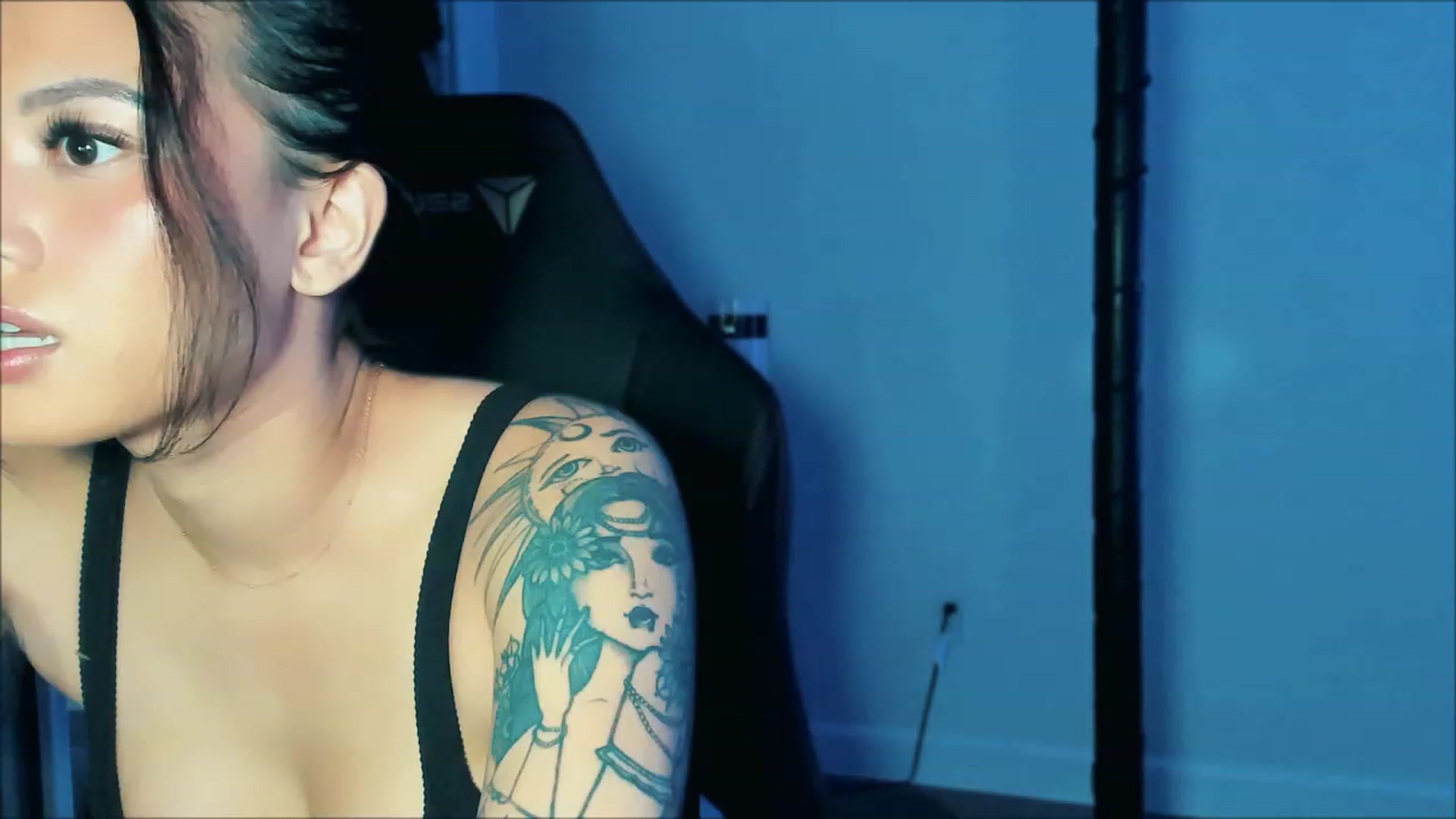 Gallery image thumbnail from PrettyX0Kat's myfreecams stream on, 06/08/2023, 03:49 image 20 of 20