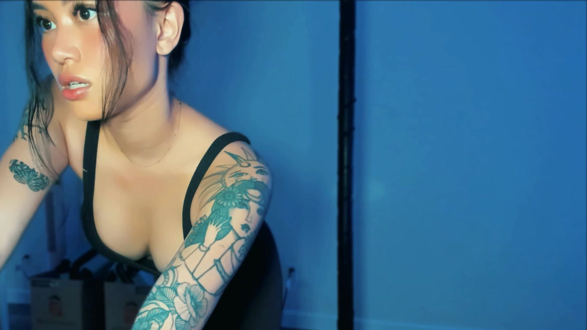 Gallery image thumbnail from PrettyX0Kat's myfreecams stream on, 06/08/2023, 03:49 image 16 of 20