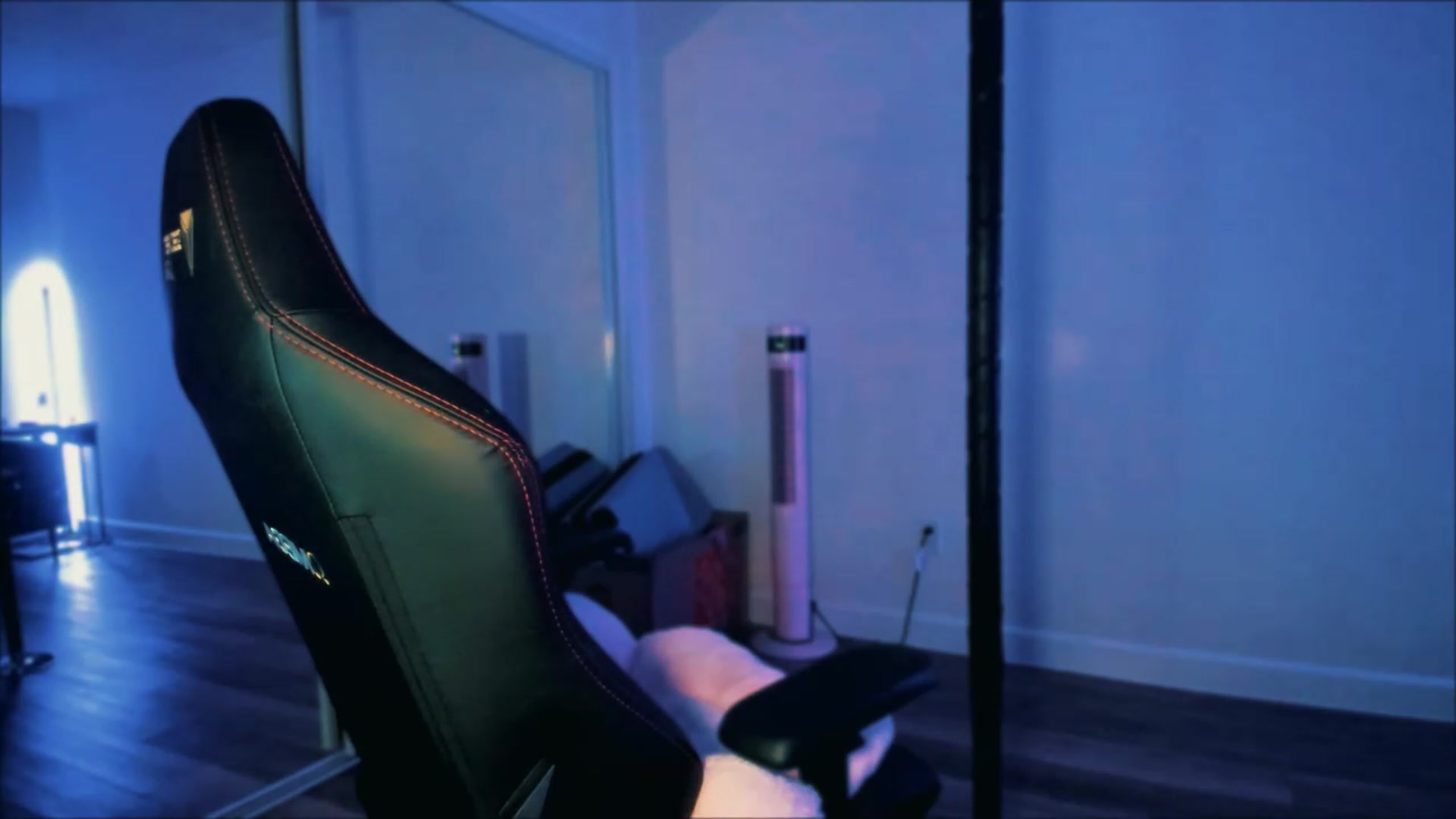 Gallery image thumbnail from PrettyX0Kat's myfreecams stream on, 06/08/2023, 06:16 image 12 of 20