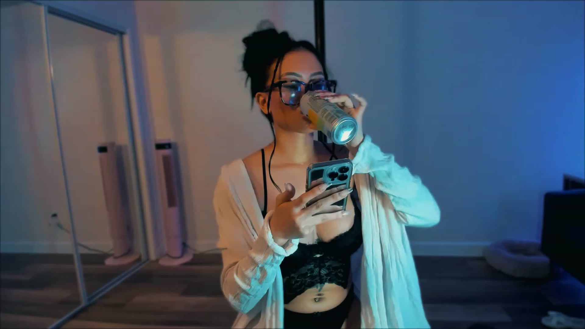 Gallery image thumbnail from PrettyX0Kat's myfreecams stream on, 06/15/2023, 03:40 image 20 of 20