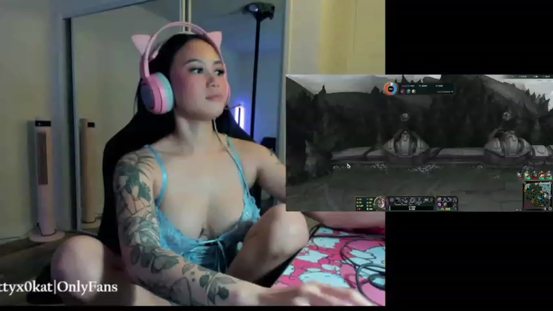 Gallery image thumbnail from PrettyX0Kat's myfreecams stream on, 06/24/2023, 02:31 image 16 of 20
