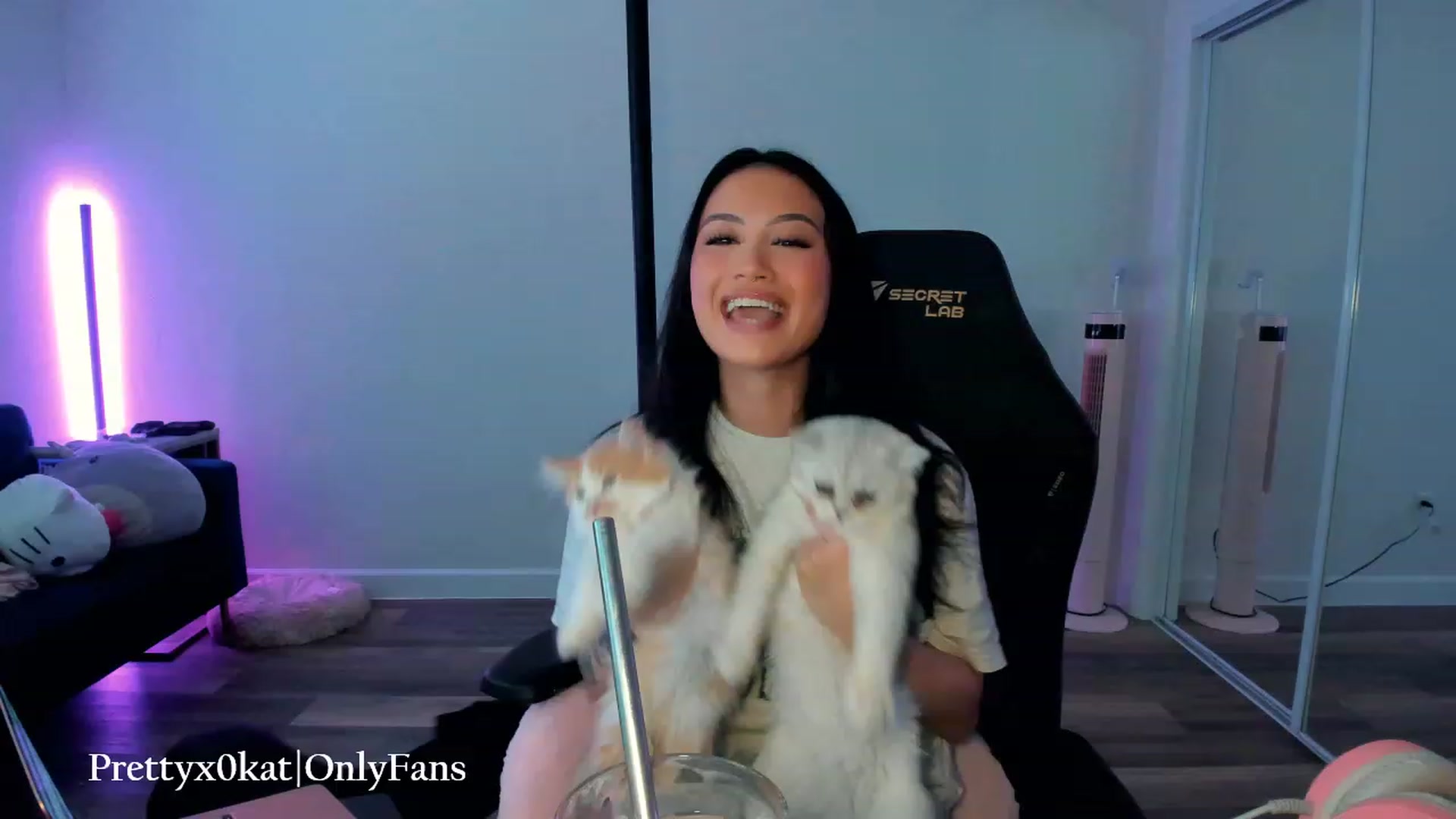 Gallery image thumbnail from PrettyX0Kat's myfreecams stream on, 06/30/2023, 23:47 image 3 of 20