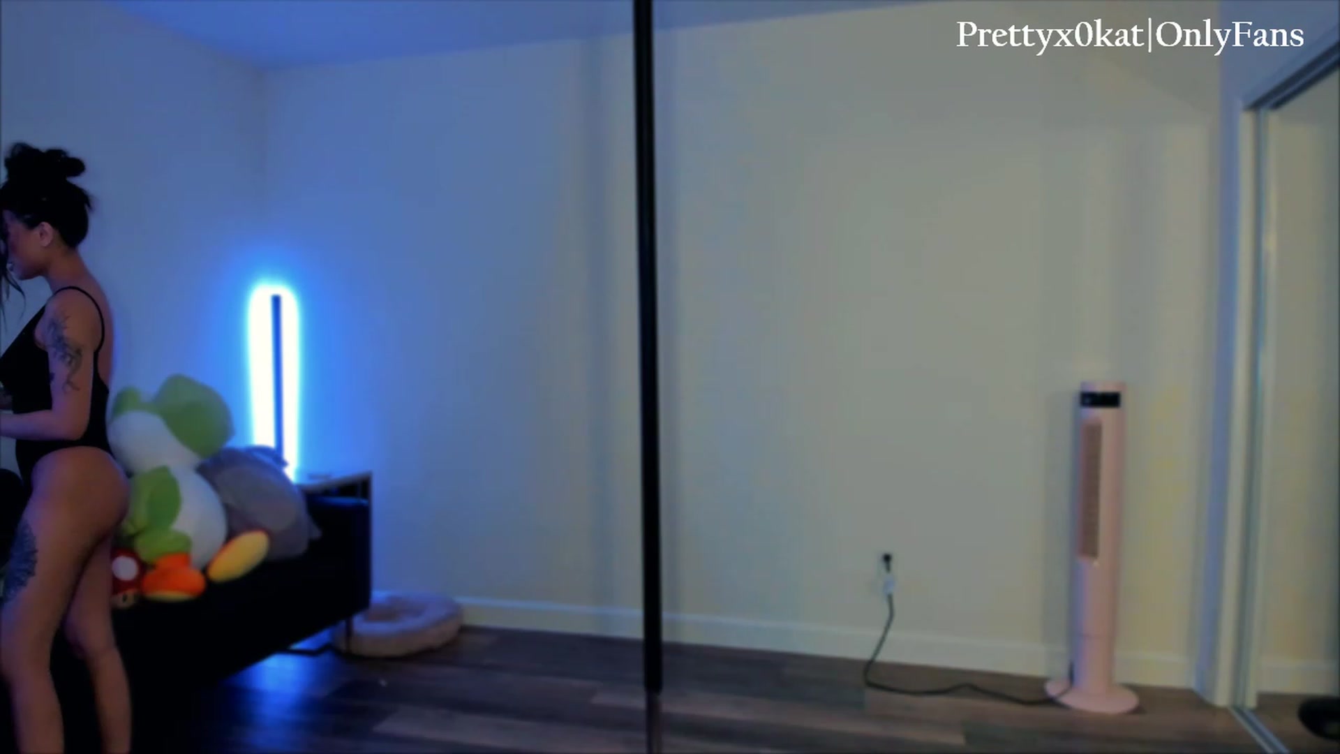 Gallery image thumbnail from PrettyX0Kat's myfreecams stream on, 07/13/2023, 03:06 image 9 of 20