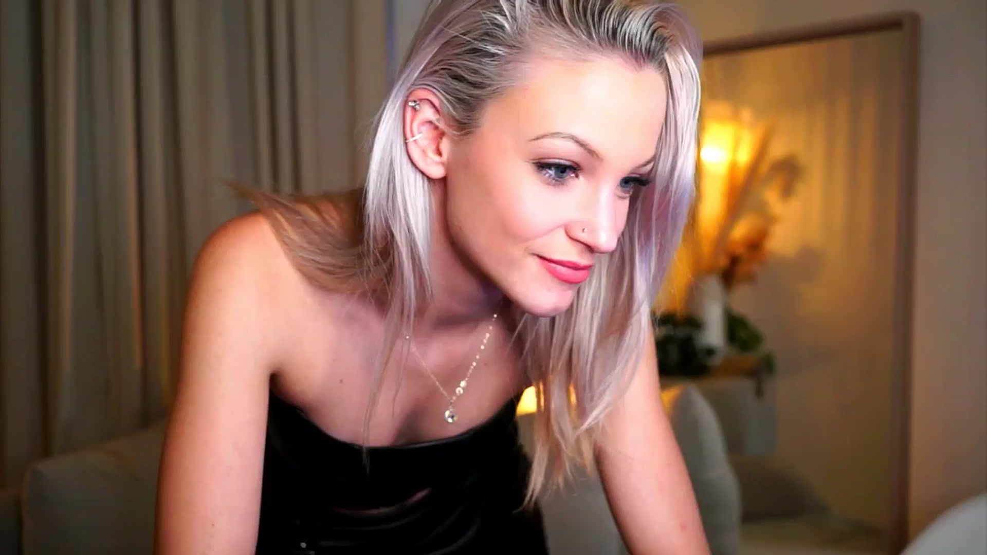 Gallery image thumbnail from Pretty_Choice's myfreecams stream on, 10/26/2025, 15:07 image 19 of 20