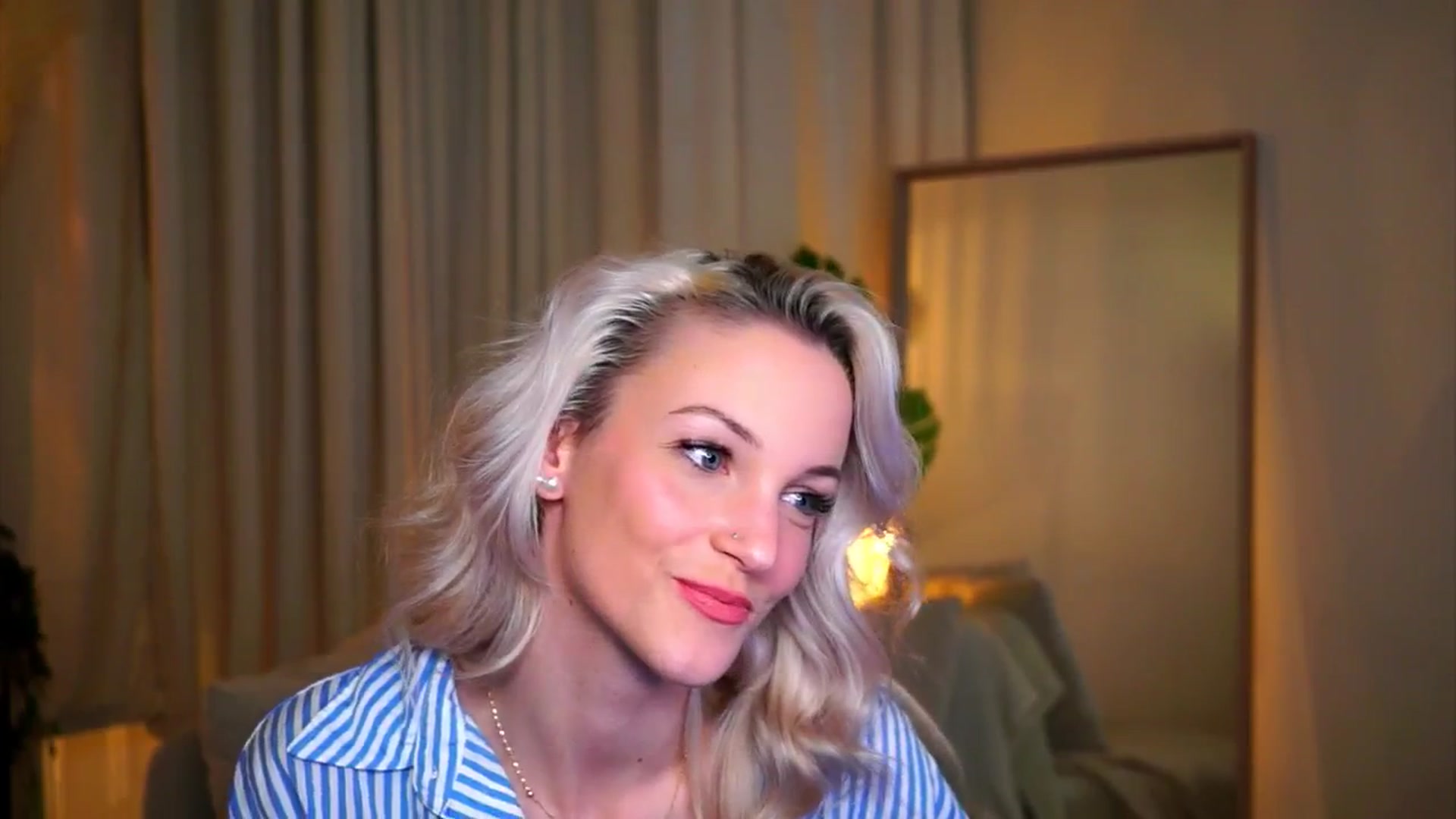 Gallery image thumbnail from Pretty_Choice's myfreecams stream on, 11/04/2025, 16:56 image 13 of 20