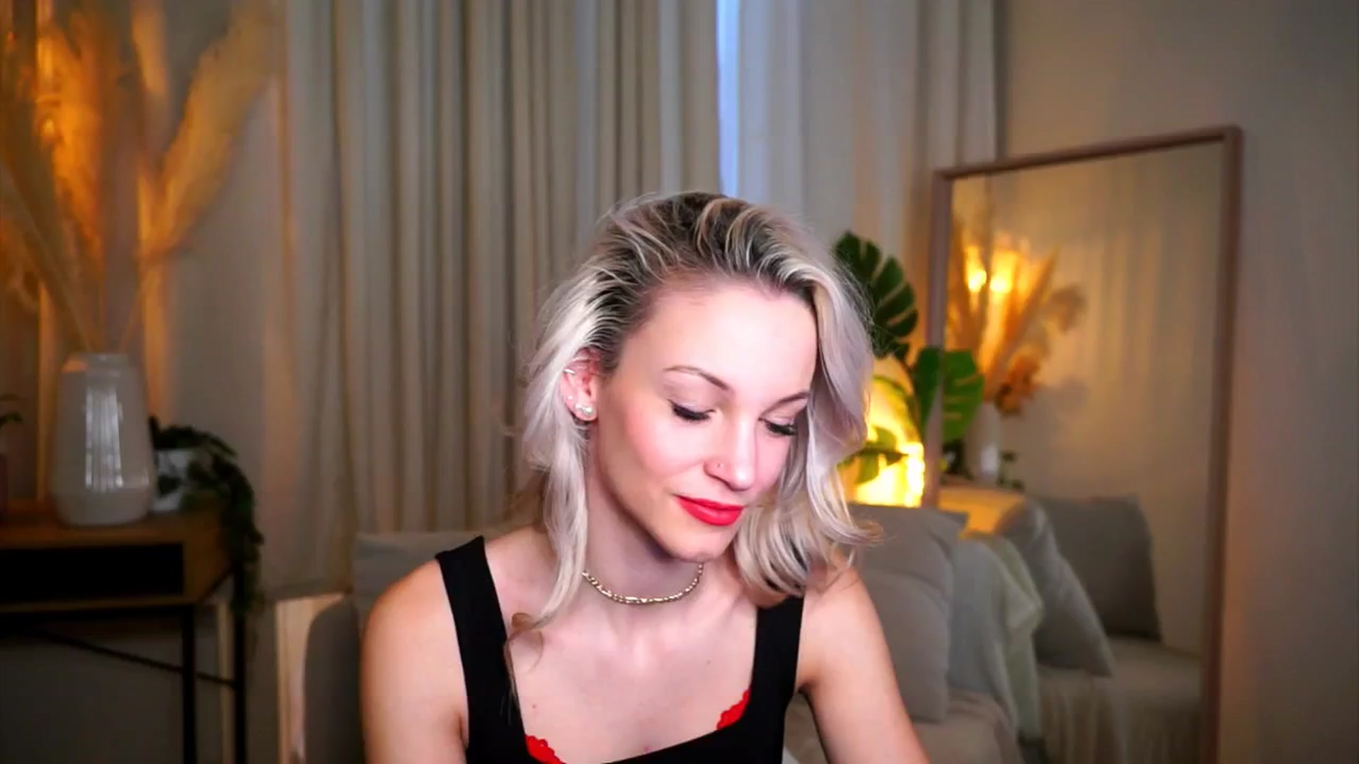 Gallery image thumbnail from Pretty_Choice's myfreecams stream on, 11/05/2025, 09:47 image 17 of 20