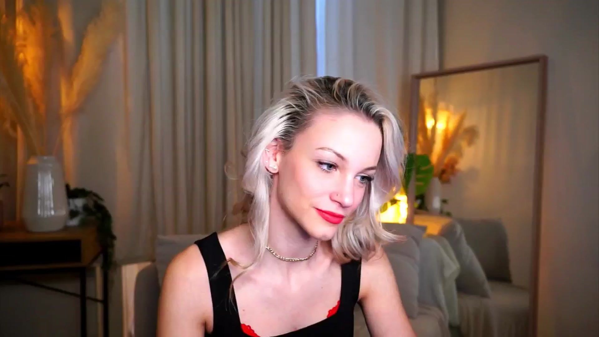 Gallery image thumbnail from Pretty_Choice's myfreecams stream on, 11/05/2025, 09:47 image 16 of 20