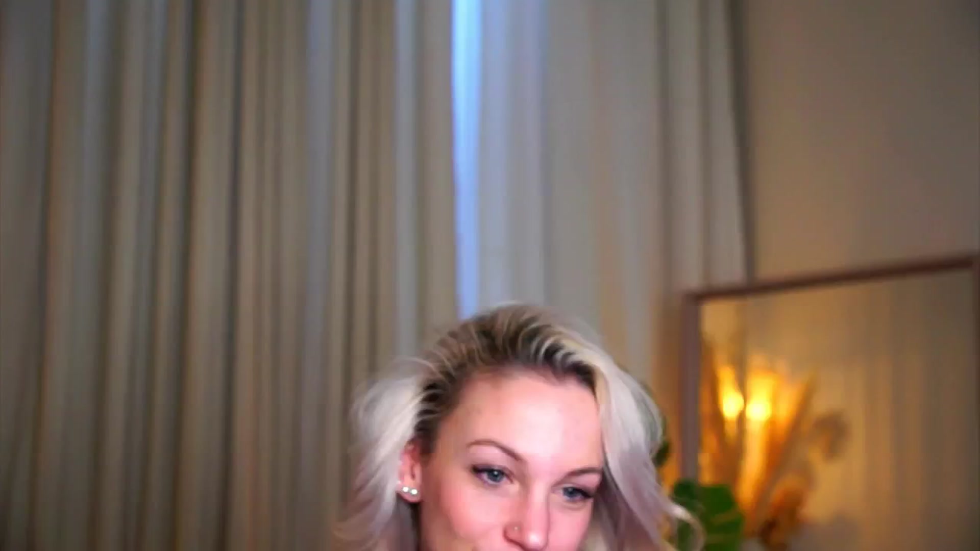 Gallery image thumbnail from Pretty_Choice's myfreecams stream on, 11/05/2025, 11:32 image 2 of 20