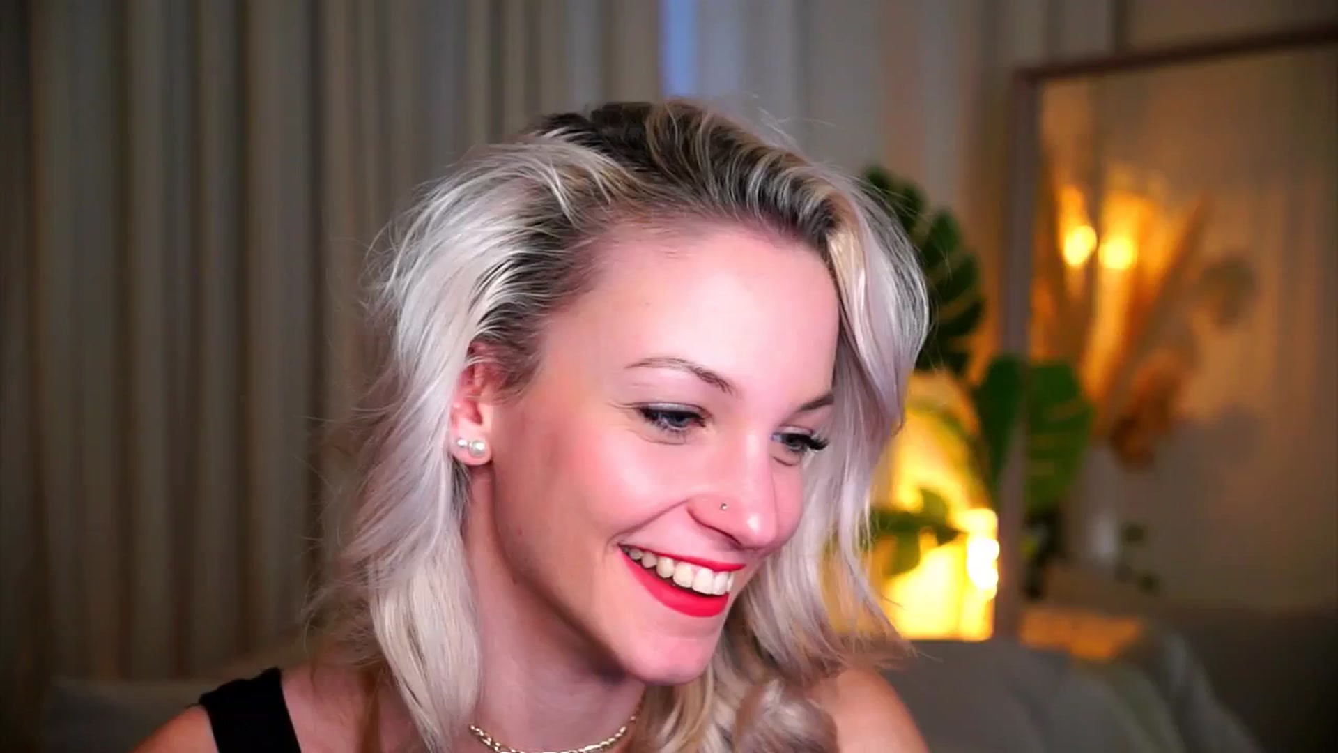 Gallery image thumbnail from Pretty_Choice's myfreecams stream on, 11/05/2025, 11:32 image 14 of 20