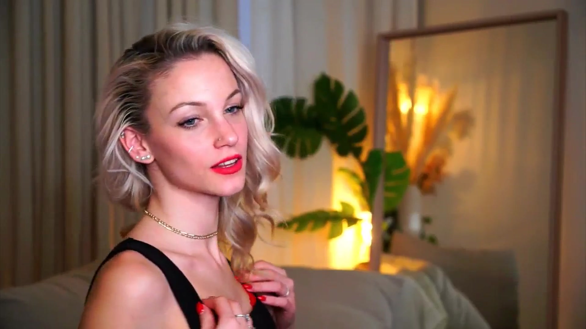 Gallery image thumbnail from Pretty_Choice's myfreecams stream on, 11/05/2025, 13:08 image 18 of 20
