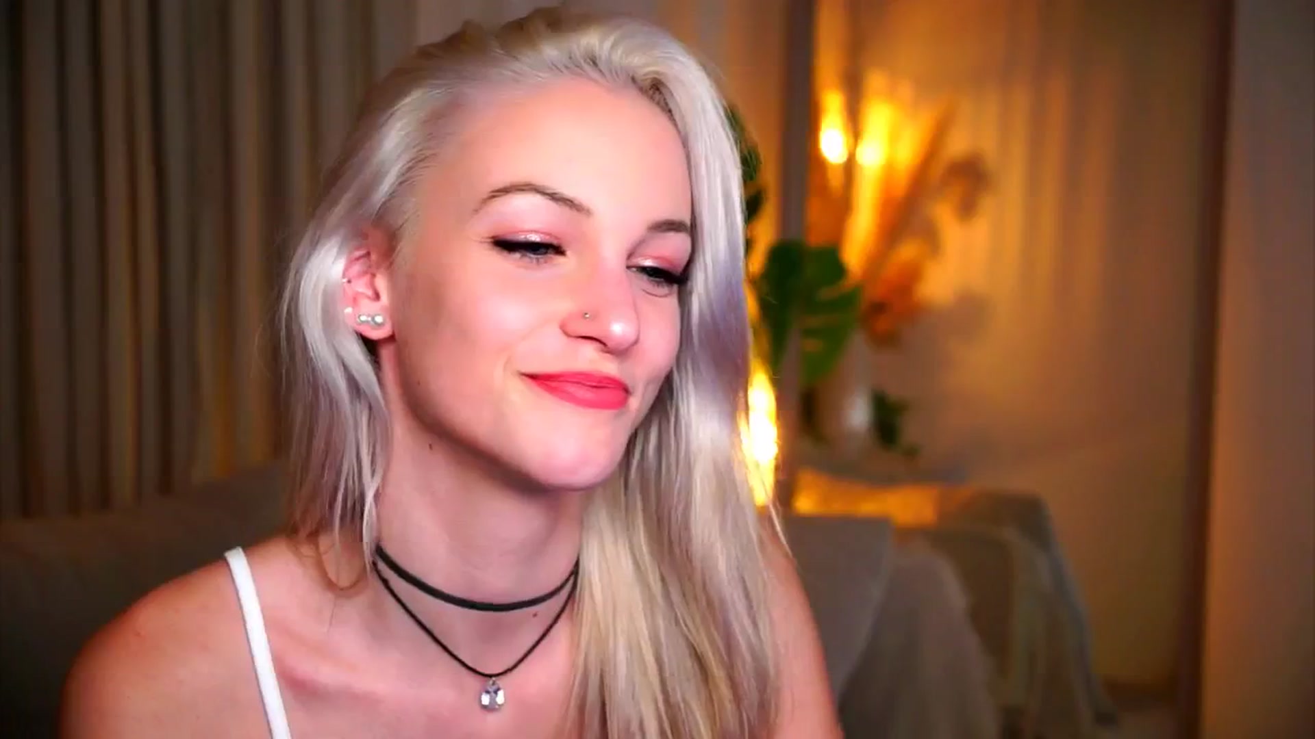 Gallery image thumbnail from Pretty_Choice's myfreecams stream on, 11/13/2025, 17:00 image 19 of 20