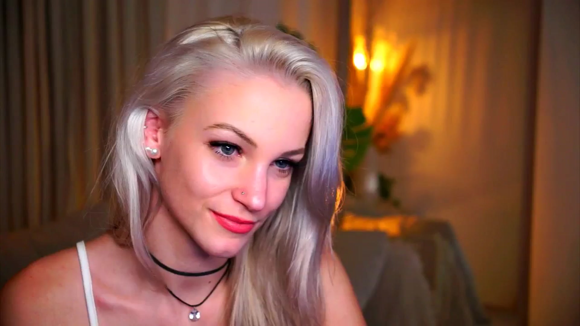 Gallery image thumbnail from Pretty_Choice's myfreecams stream on, 11/13/2025, 17:18 image 13 of 20