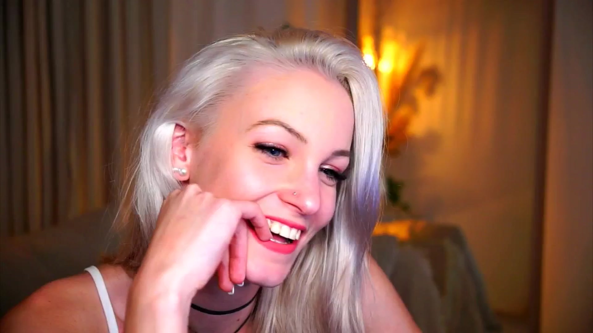 Gallery image thumbnail from Pretty_Choice's myfreecams stream on, 11/13/2025, 17:18 image 15 of 20