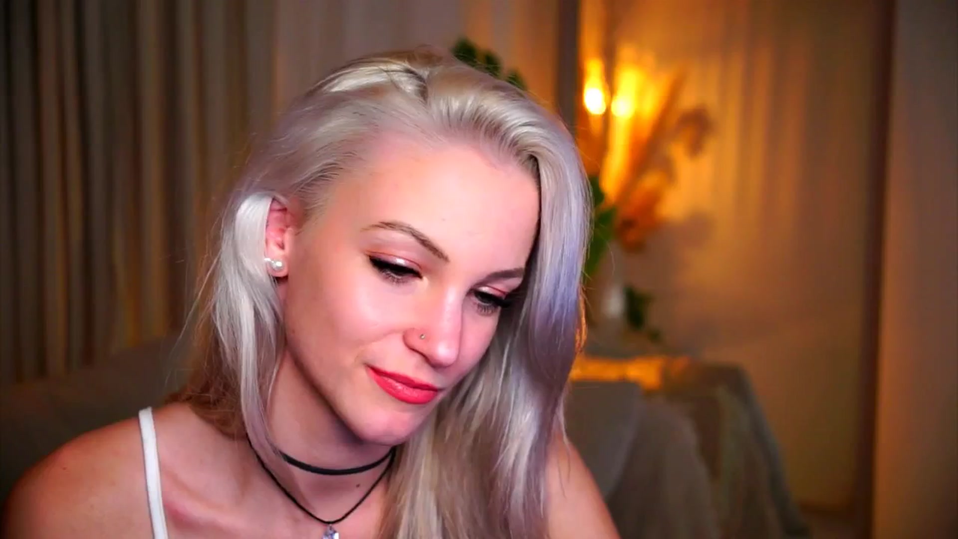 Gallery image thumbnail from Pretty_Choice's myfreecams stream on, 11/13/2025, 17:18 image 17 of 20